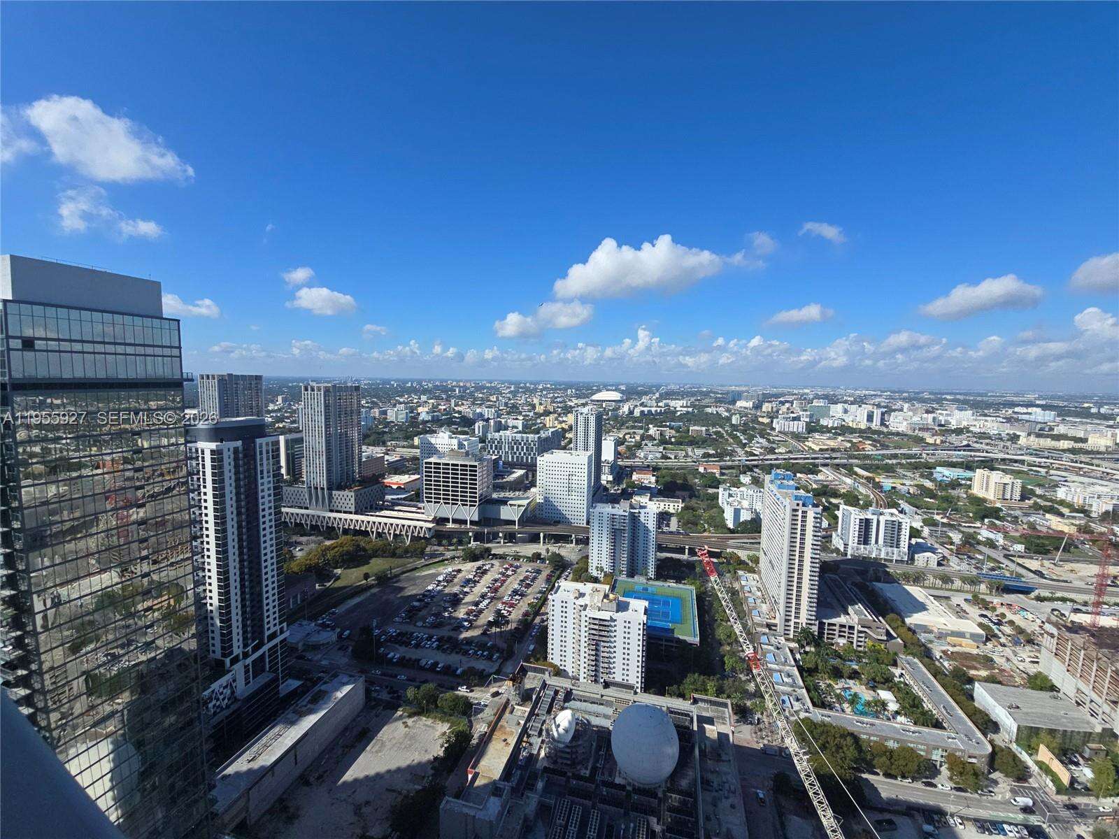 Paramount Miami Worldcenter at 851 1 Ave, Miami, FL 33132 - For Sale photo 17