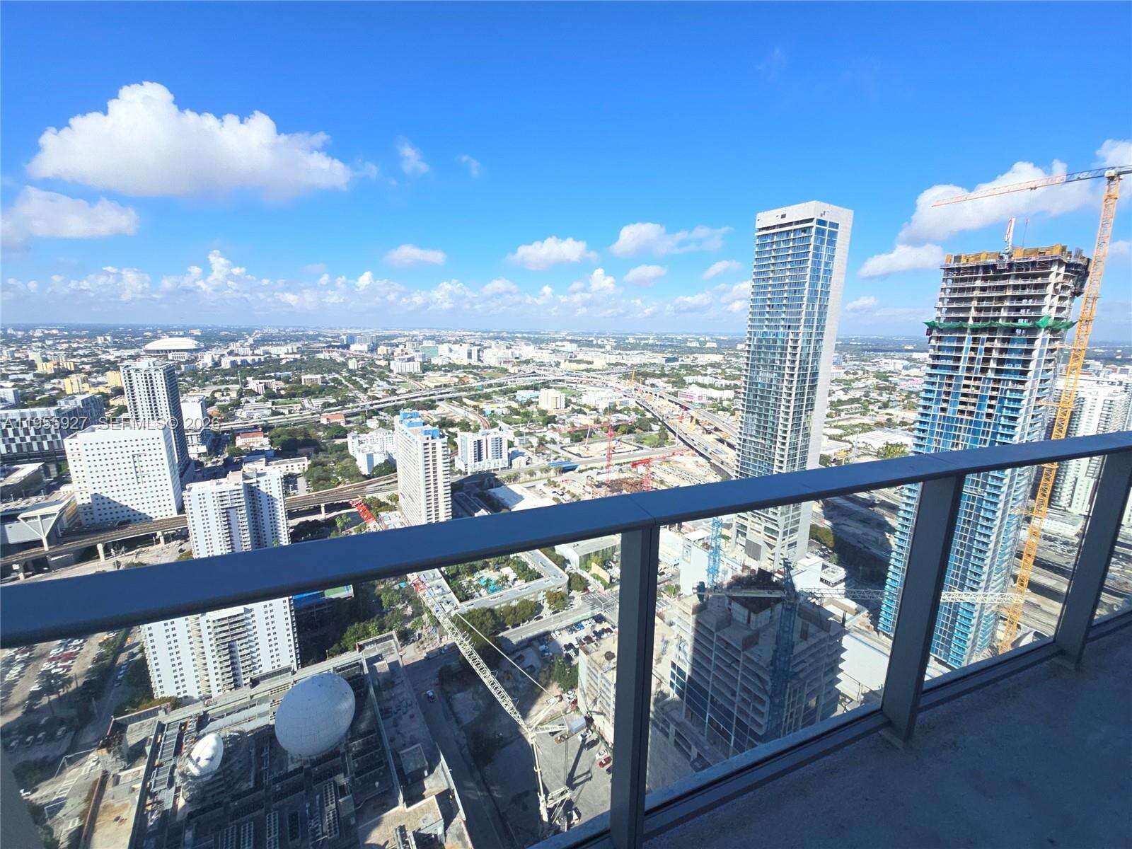 Paramount Miami Worldcenter at 851 1 Ave, Miami, FL 33132 - For Sale photo 19