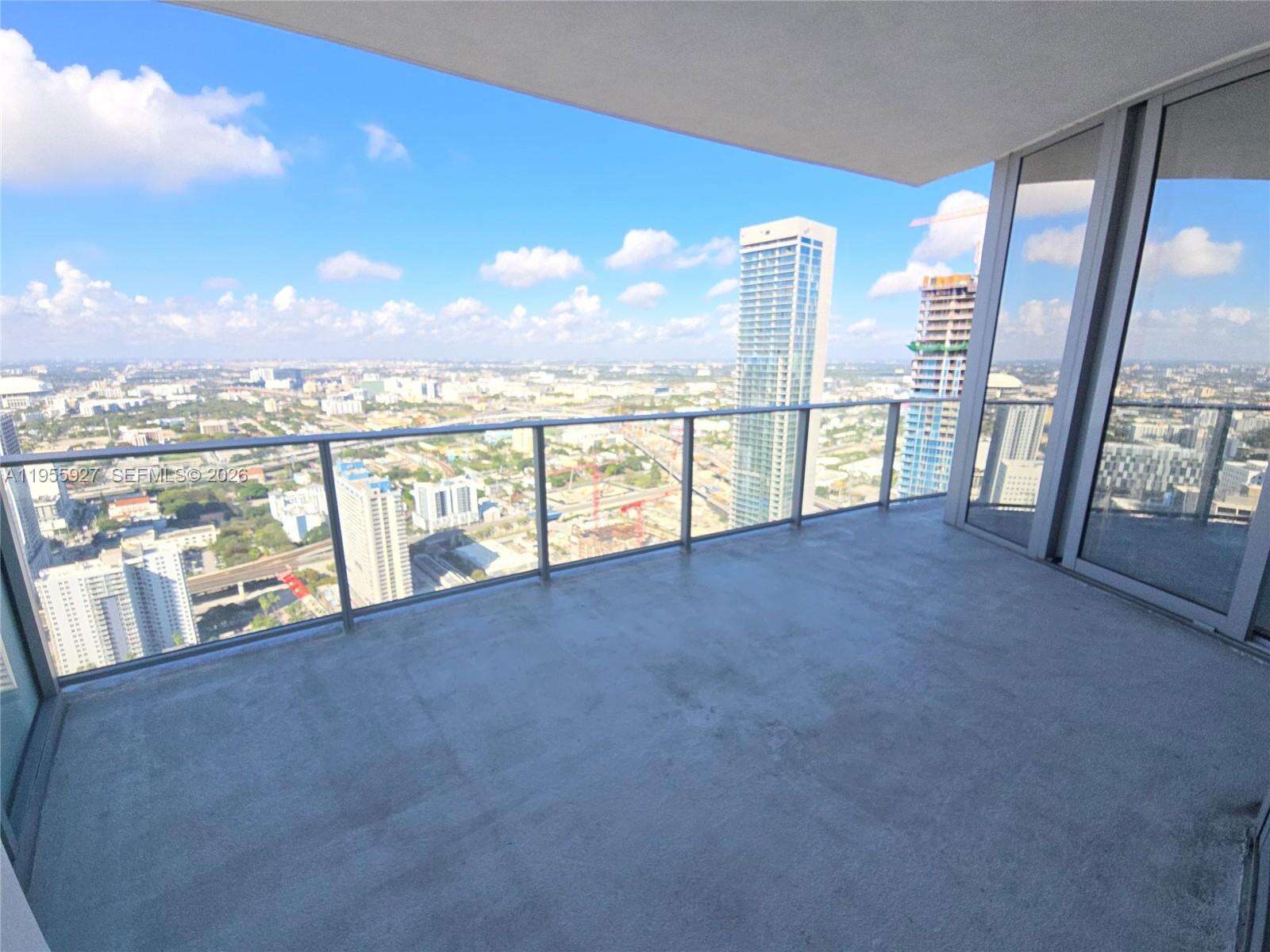 Paramount Miami Worldcenter at 851 1 Ave, Miami, FL 33132 - For Sale photo 20