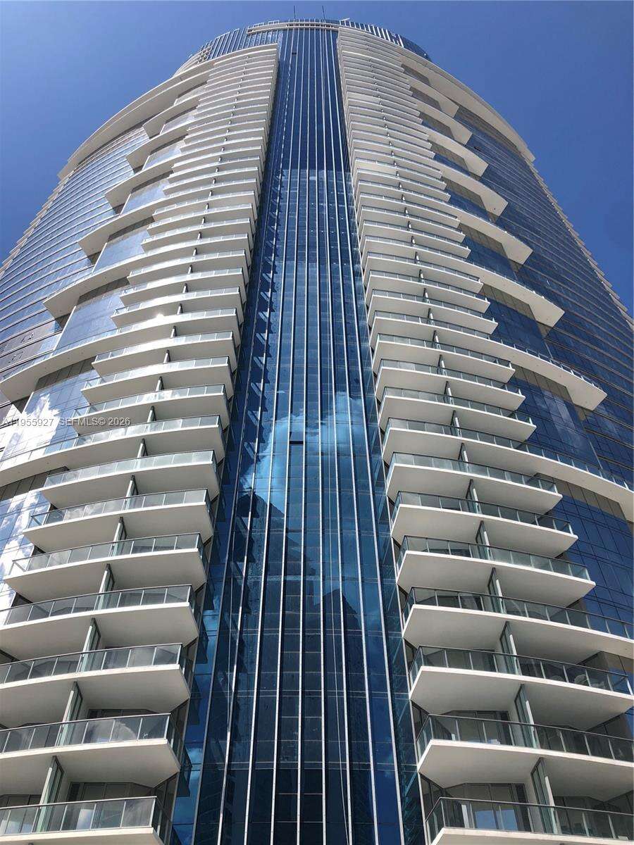 Paramount Miami Worldcenter at 851 1 Ave, Miami, FL 33132 - For Sale photo 32