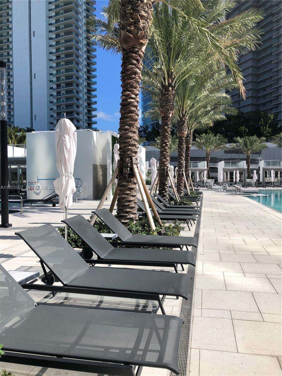 Paramount Miami Worldcenter at 851 1 Ave, Miami, FL 33132 - For Sale photo 35