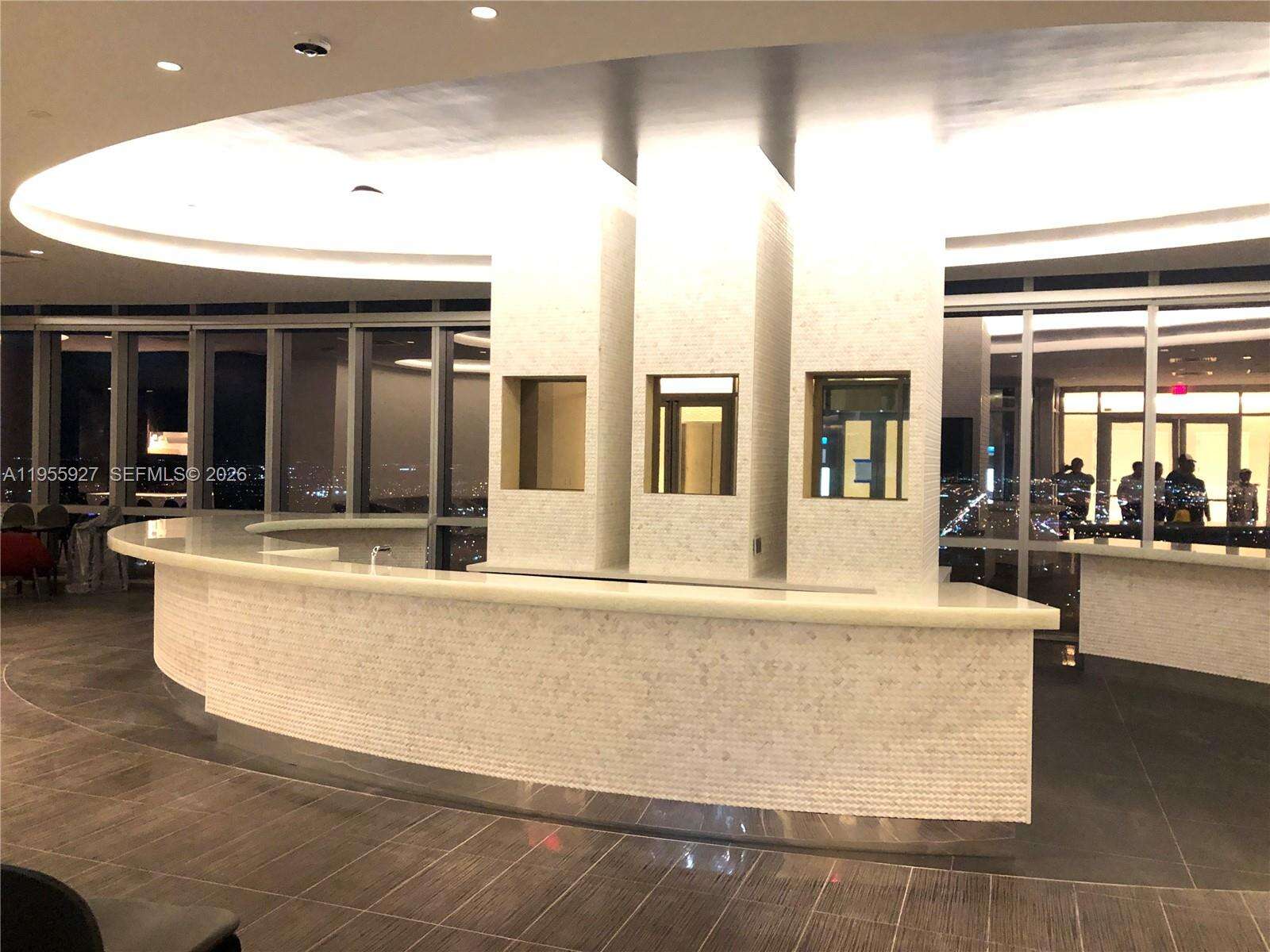 Paramount Miami Worldcenter at 851 1 Ave, Miami, FL 33132 - For Sale photo 41