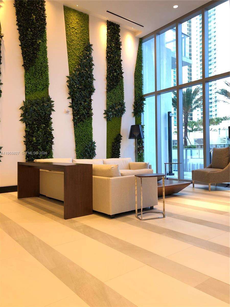 Paramount Miami Worldcenter at 851 1 Ave, Miami, FL 33132 - For Sale photo 43