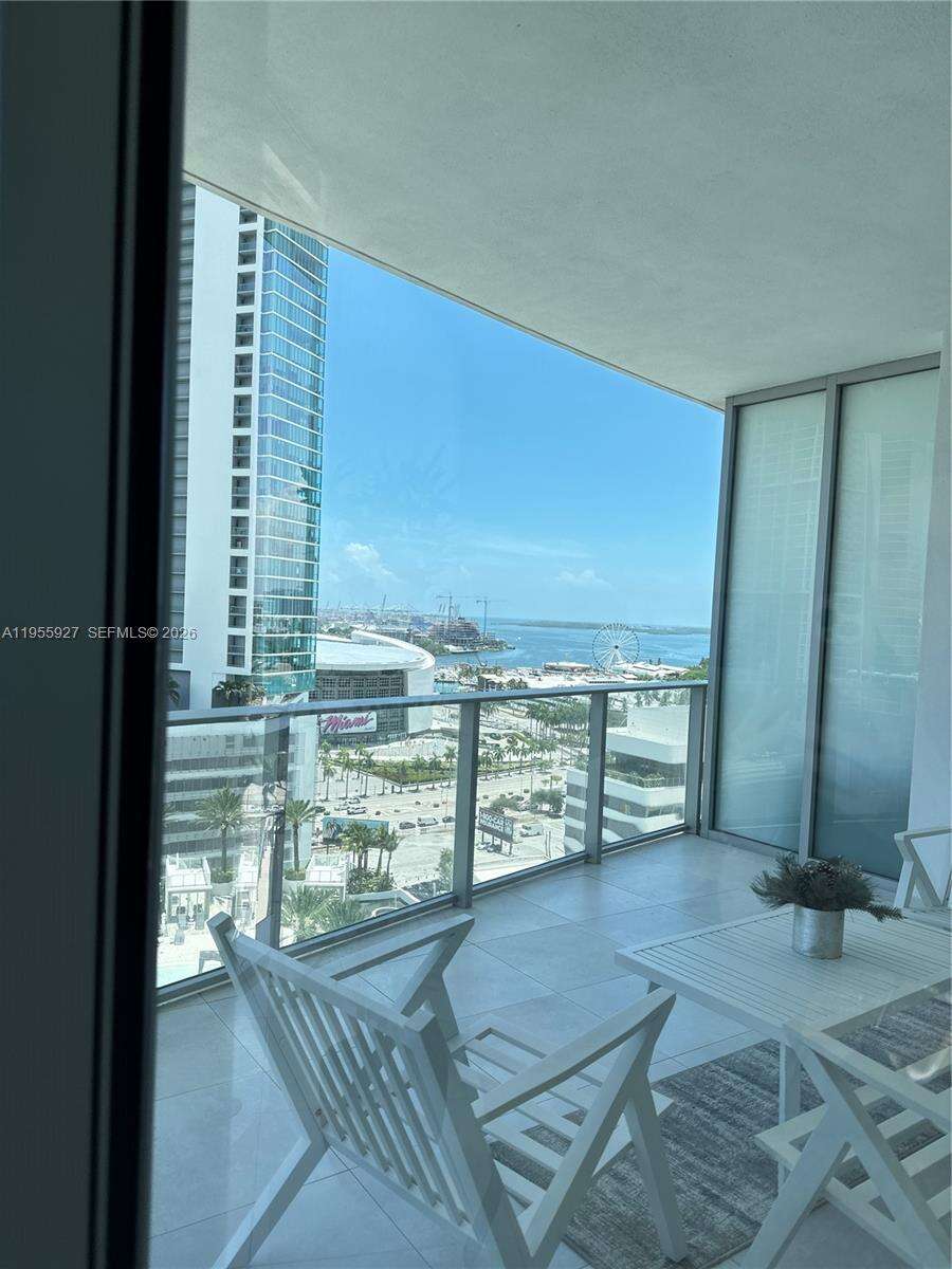 Paramount Miami Worldcenter at 851 1 Ave, Miami, FL 33132 - For Sale photo 58