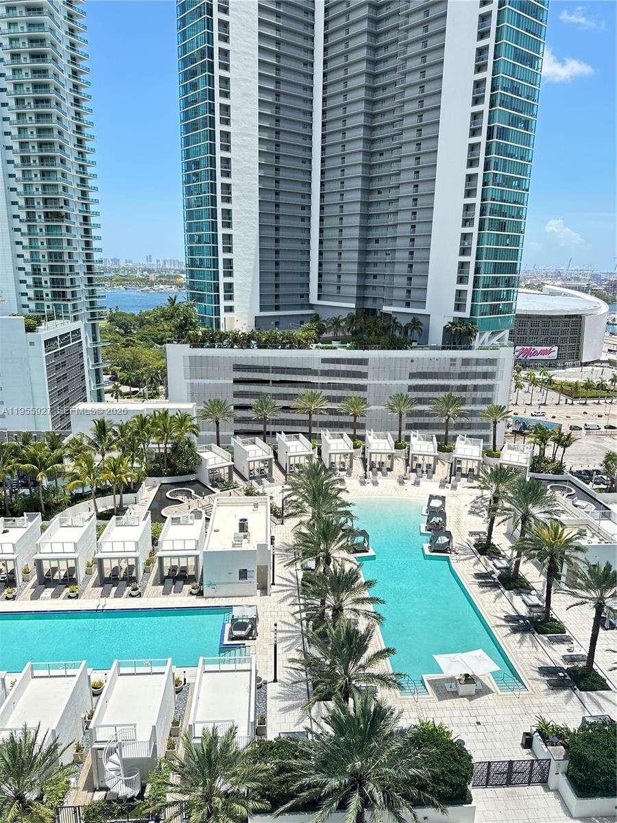 Paramount Miami Worldcenter at 851 1 Ave, Miami, FL 33132 - For Sale photo 59