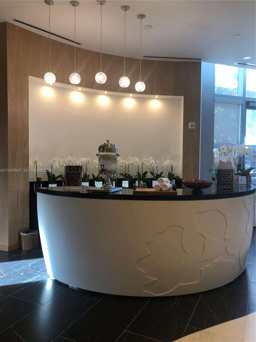Paramount Miami Worldcenter at 851 1 Ave, Miami, FL 33132 - For Sale photo 72