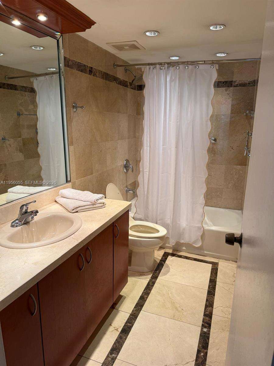 The Carriage House at 5401 Collins Ave, Miami Beach, FL 33140 - For Sale photo 9