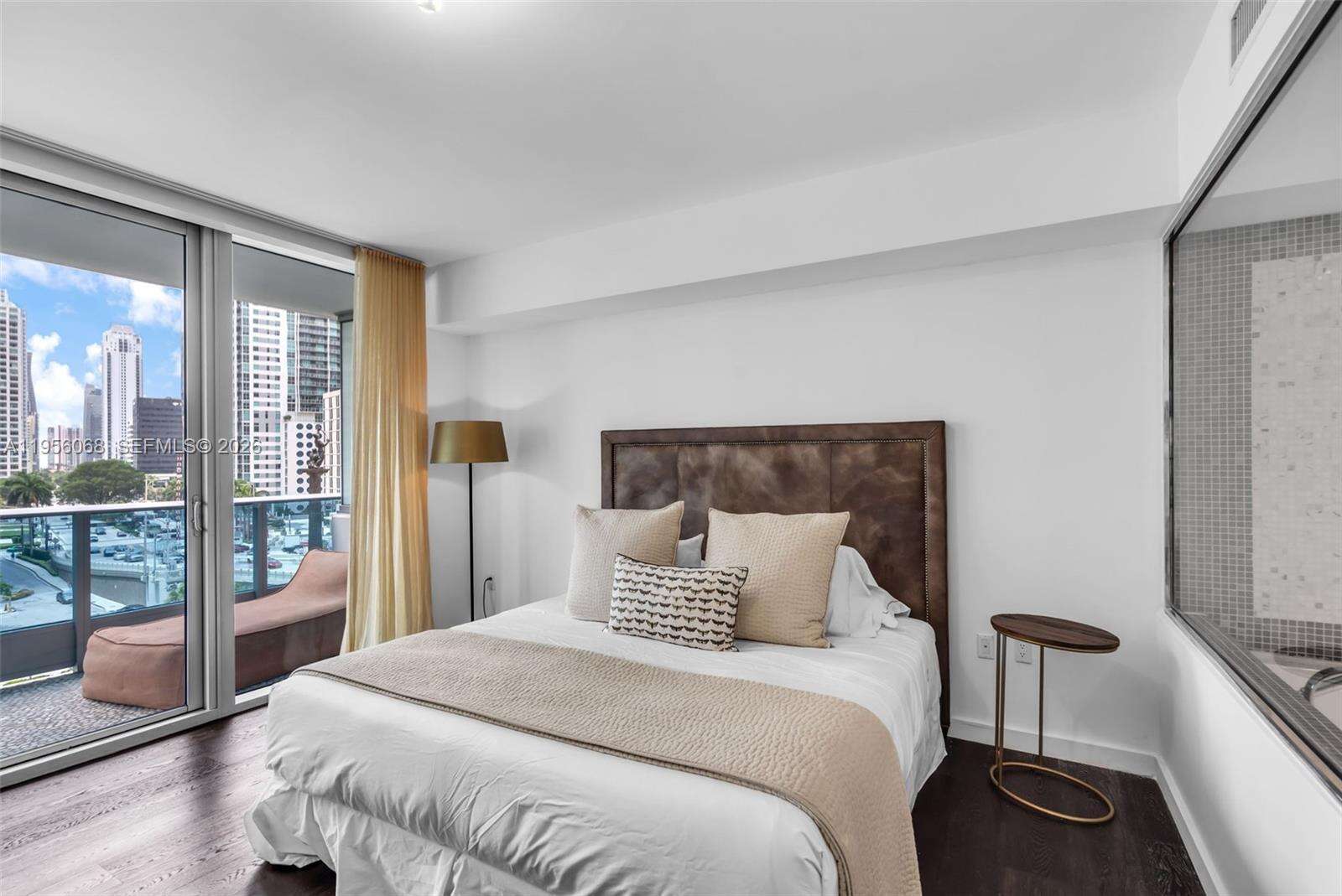 EPIC WEST - 200 Biscayne Blvd Way, Miami, FL 33131 | Picture 24