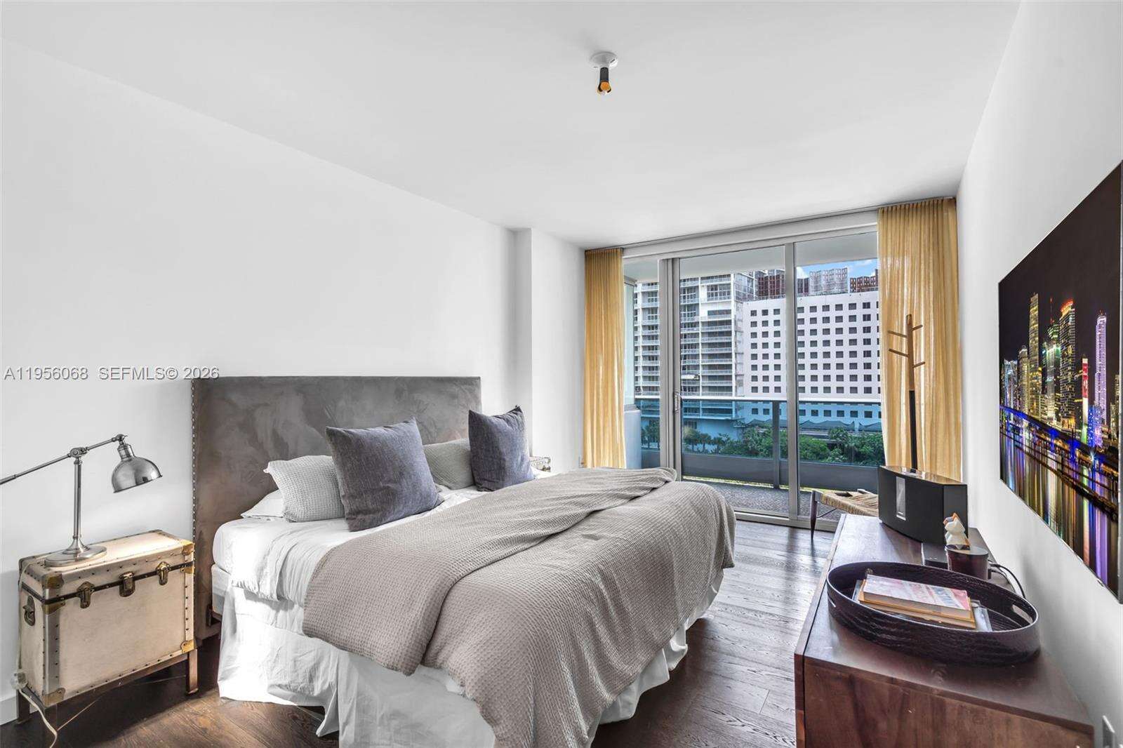 EPIC WEST - 200 Biscayne Blvd Way, Miami, FL 33131 | Picture 30