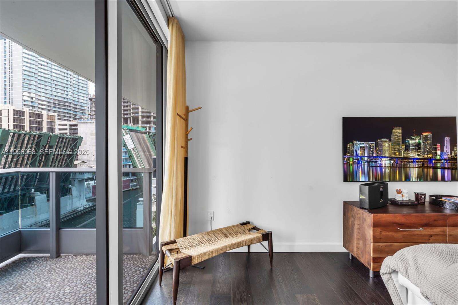 EPIC WEST - 200 Biscayne Blvd Way, Miami, FL 33131 | Picture 33