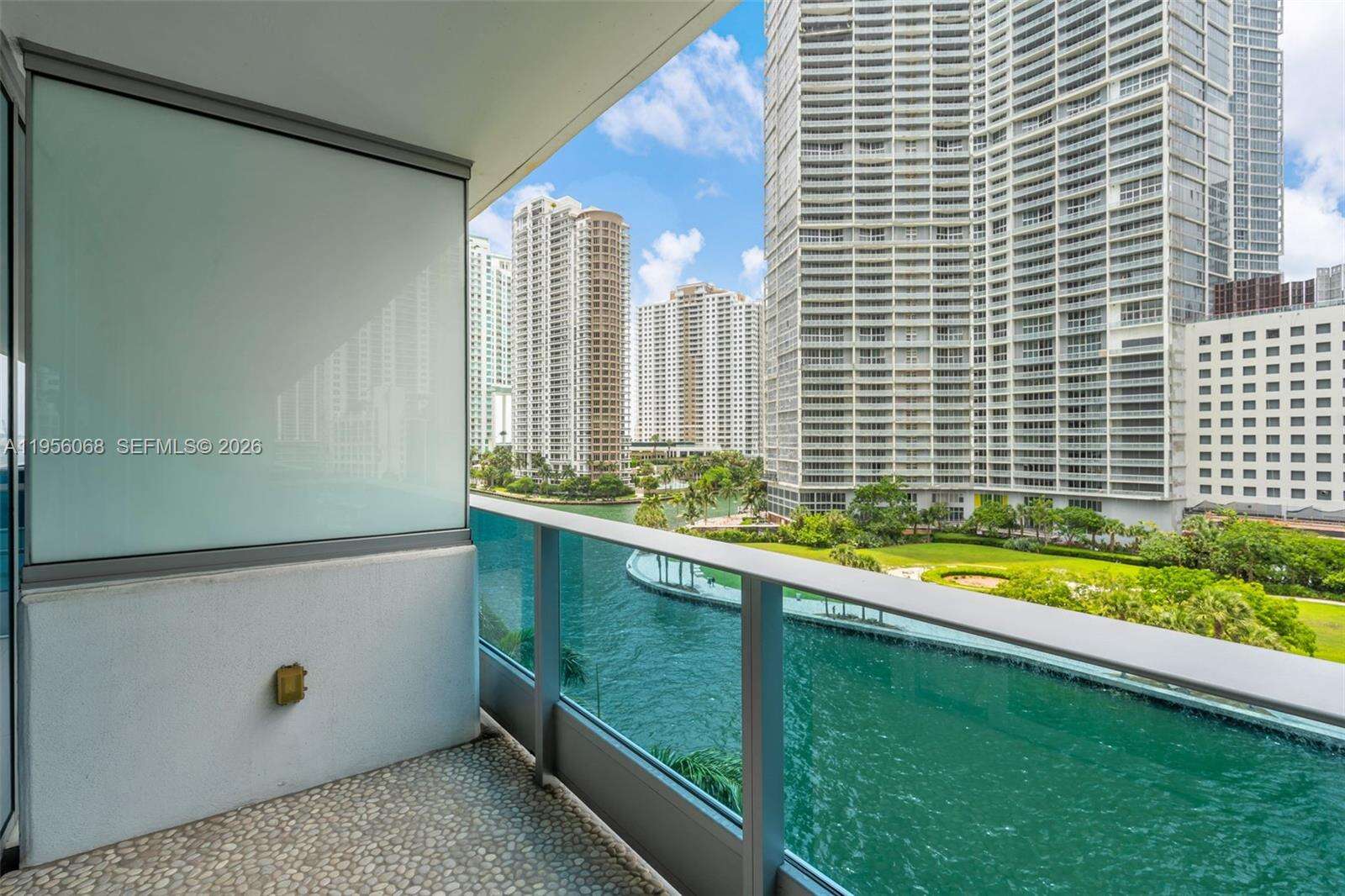 EPIC WEST - 200 Biscayne Blvd Way, Miami, FL 33131 | Picture 37