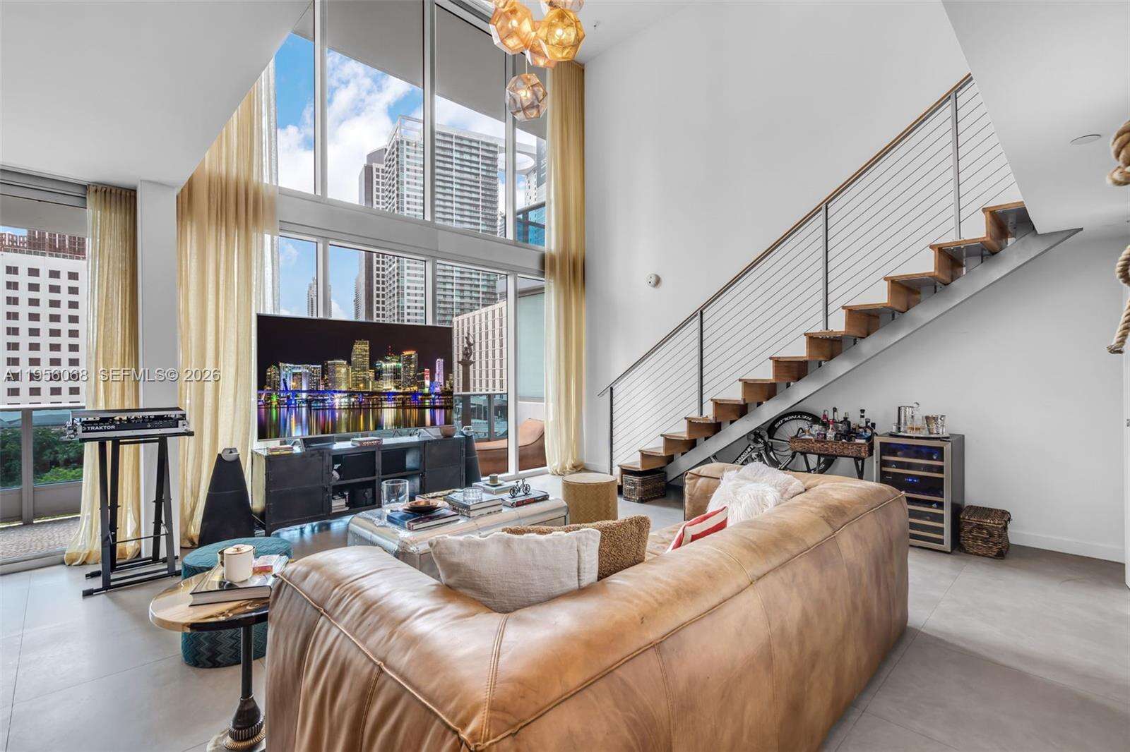 EPIC WEST - 200 Biscayne Blvd Way, Miami, FL 33131 | Picture 6