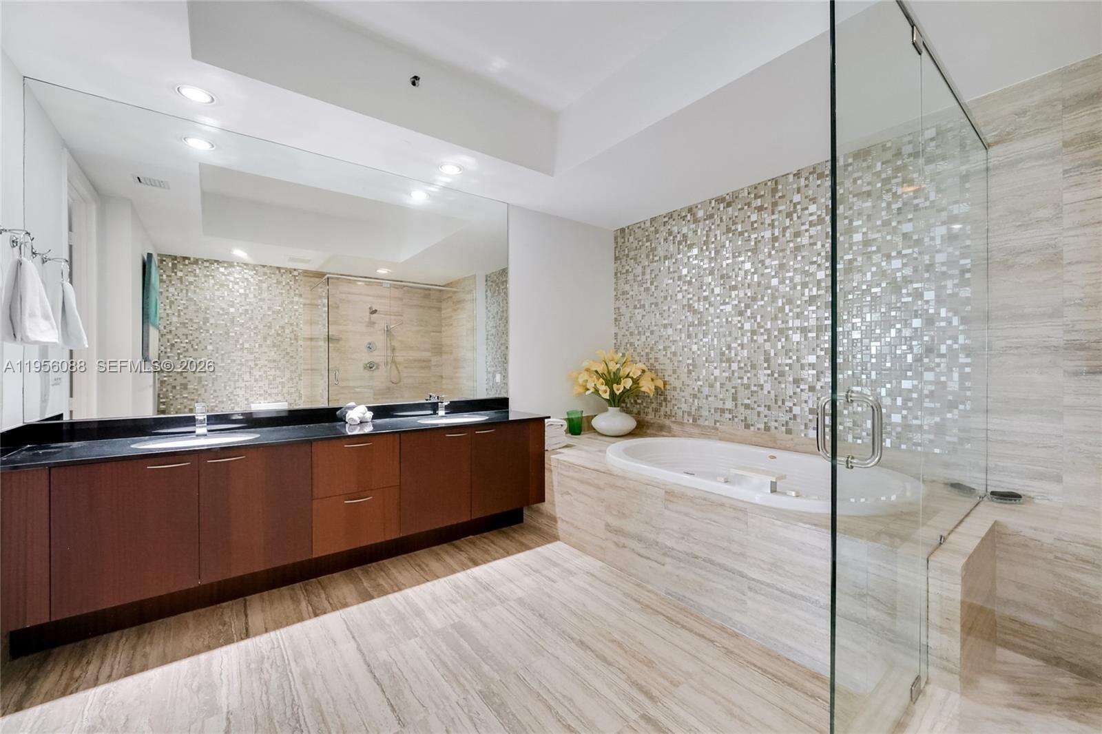 TDR TOWER I - 16001 Collins Ave, Sunny Isles Beach, FL 33160 | Picture 15