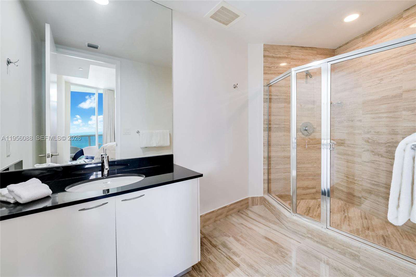TDR TOWER I - 16001 Collins Ave, Sunny Isles Beach, FL 33160 | Picture 18