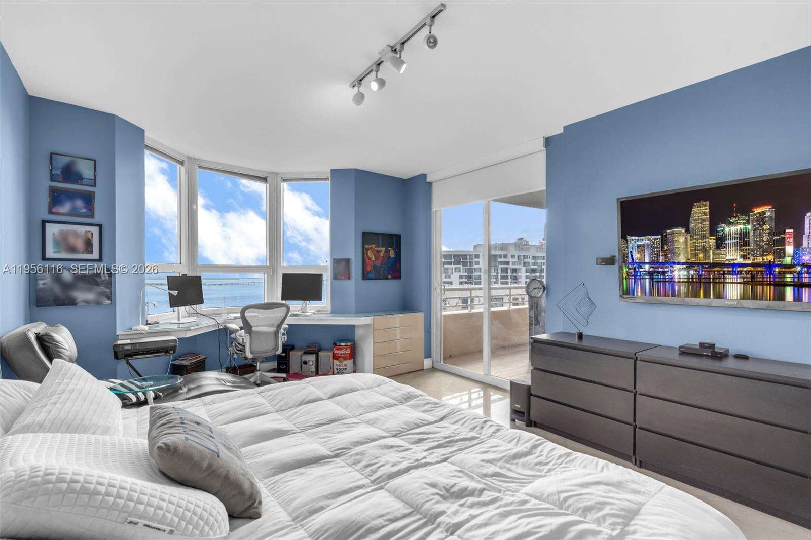 TWO TEQUESTA POINT - 808 Brickell Key Dr, Miami, FL 33131 | Picture 34