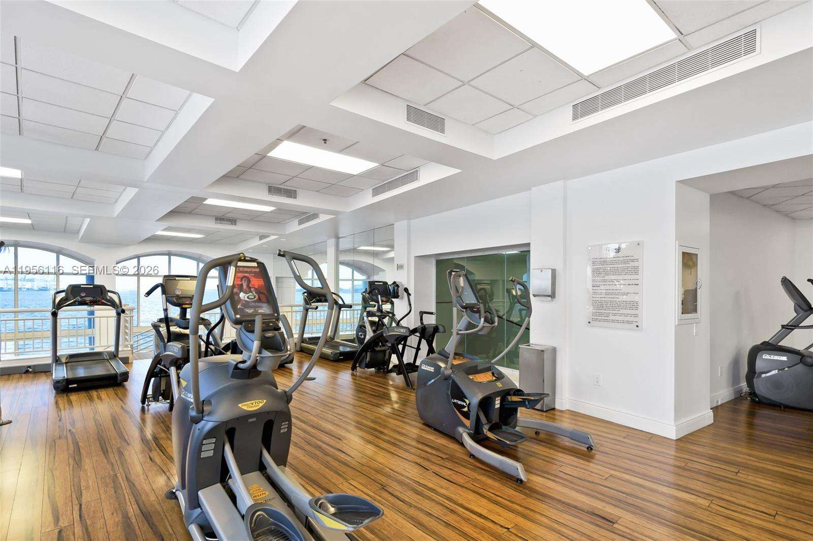 TWO TEQUESTA POINT - 808 Brickell Key Dr, Miami, FL 33131 | Picture 41