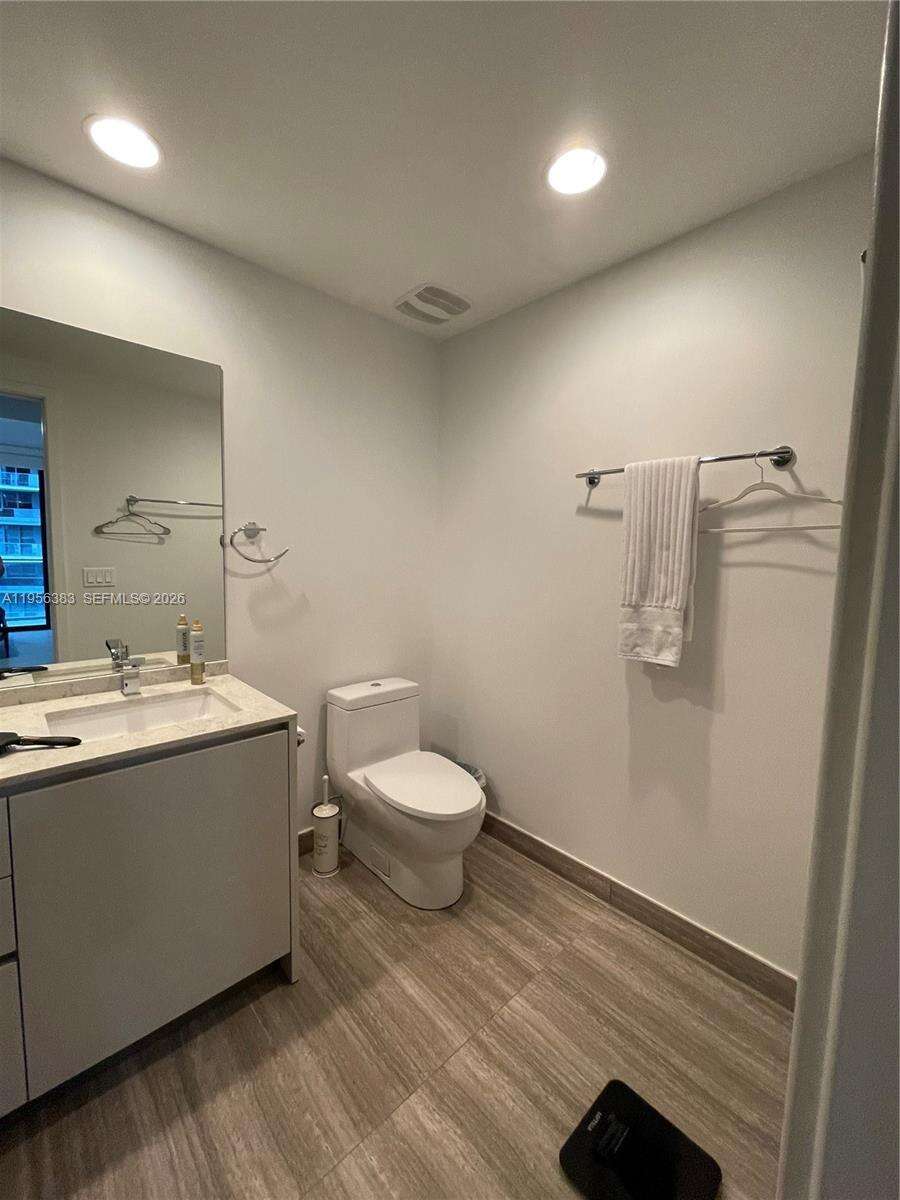 1010 Brickell at 1010 Brickell Ave, Miami, FL 33131 - For Sale photo 13