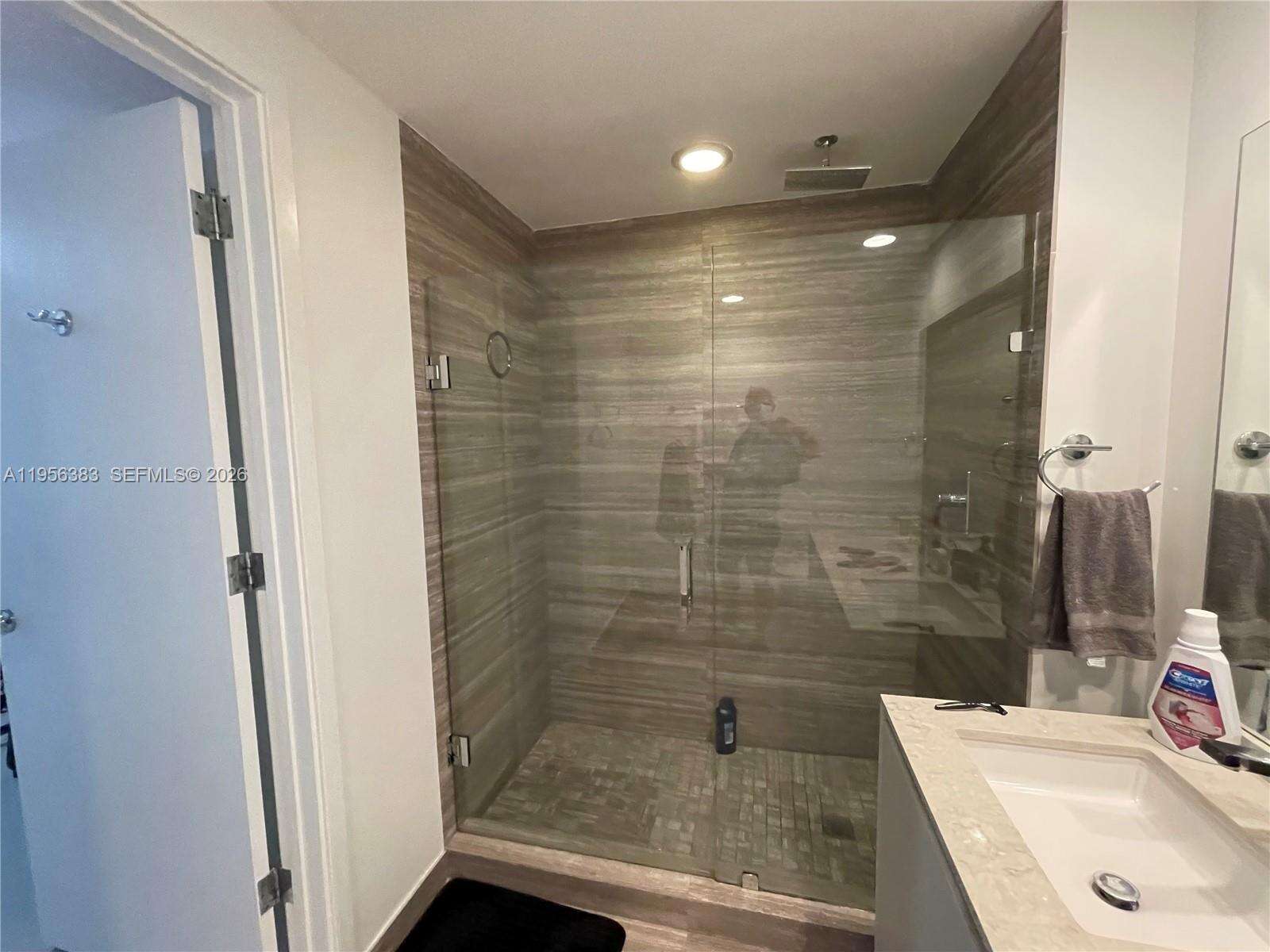 1010 Brickell at 1010 Brickell Ave, Miami, FL 33131 - For Sale photo 15