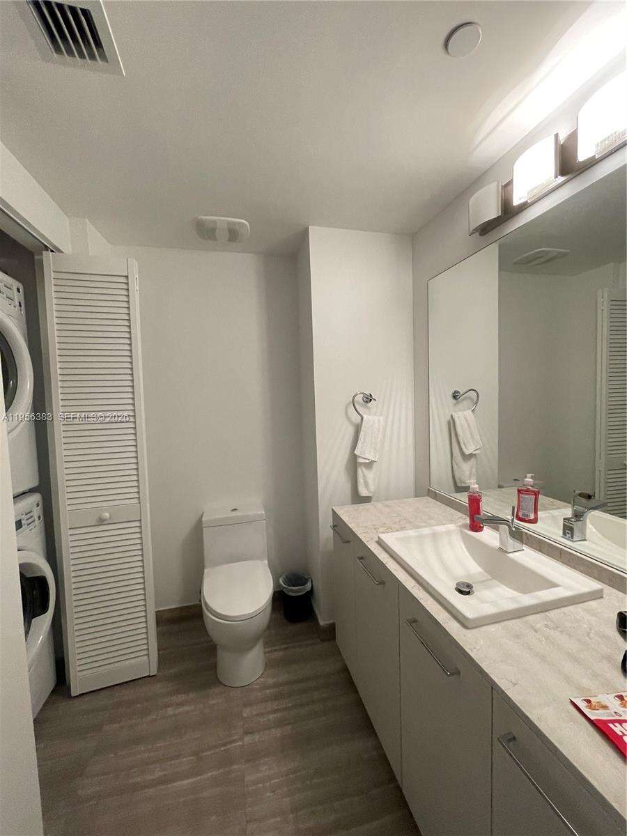 1010 Brickell at 1010 Brickell Ave, Miami, FL 33131 - For Sale photo 17
