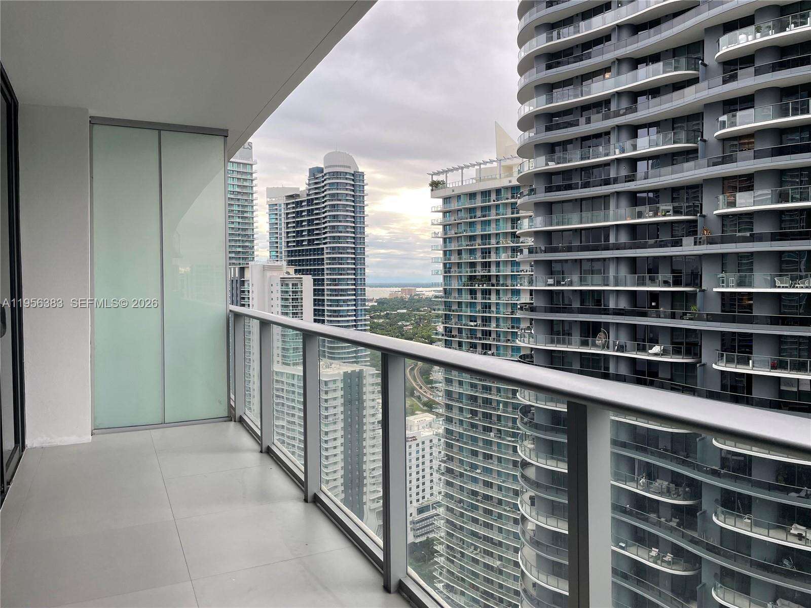 1010 Brickell at 1010 Brickell Ave, Miami, FL 33131 - For Sale photo 25