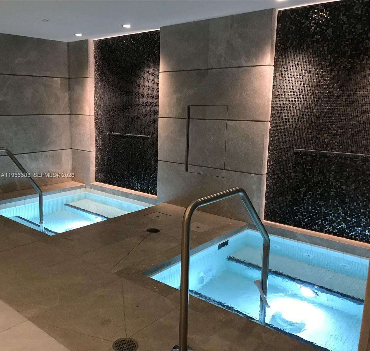 1010 Brickell at 1010 Brickell Ave, Miami, FL 33131 - For Sale photo 32