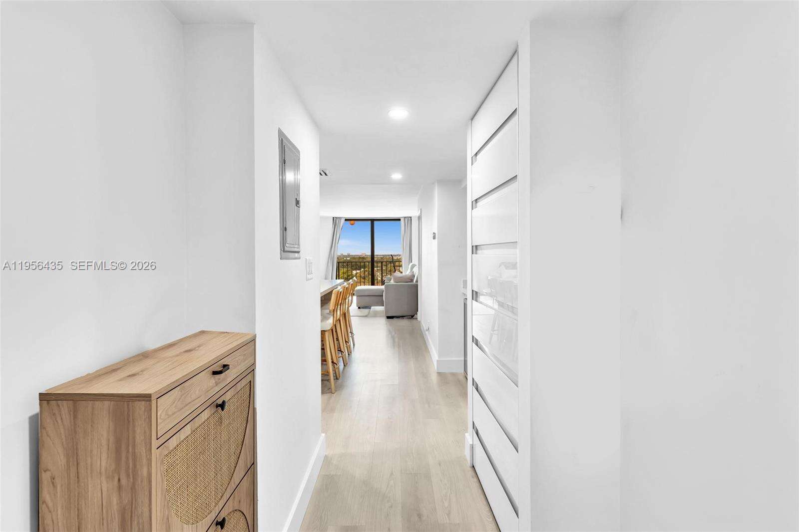 Oceanfront Plaza at 2625 Collins Ave, Miami Beach, FL 33140 - For Sale photo 3