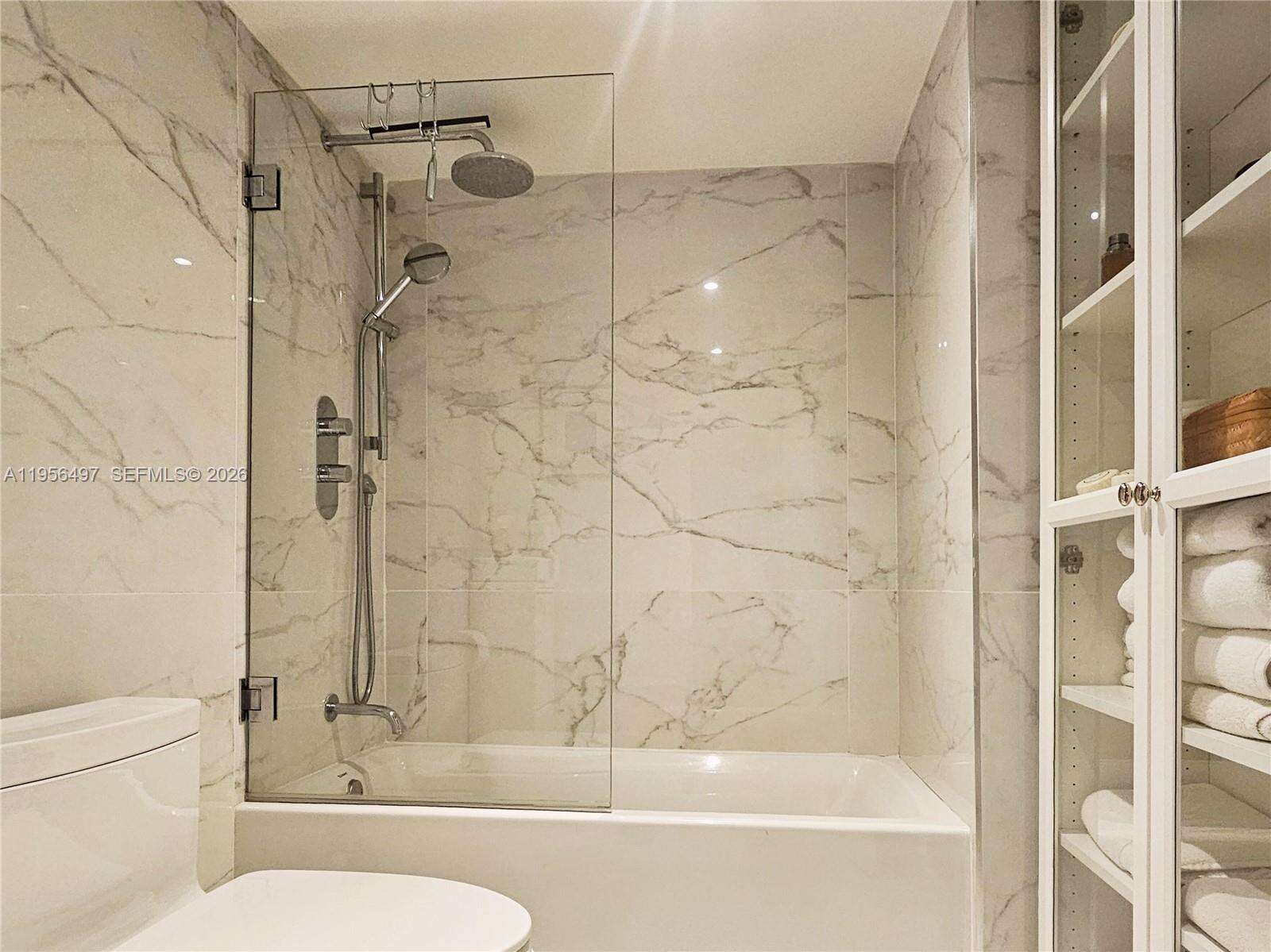 Brickell Bay Club at 2333 Brickell Ave, Miami, FL 33129 - For Sale photo 18