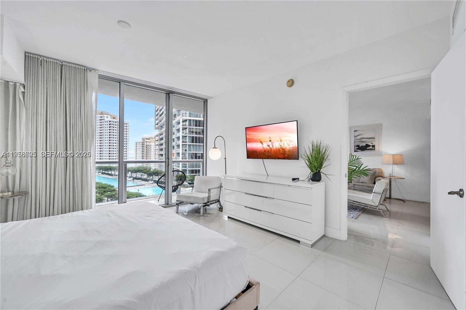 Icon Brickell 3 at 485 Brickell Ave, Miami, FL 33131 - For Sale photo 14