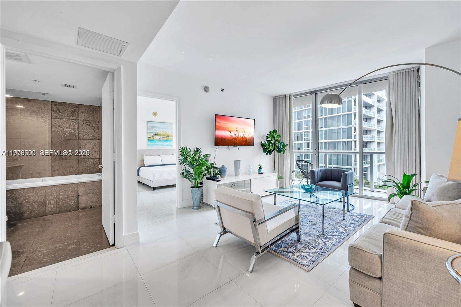 Icon Brickell 3 at 485 Brickell Ave, Miami, FL 33131 - For Sale photo 6