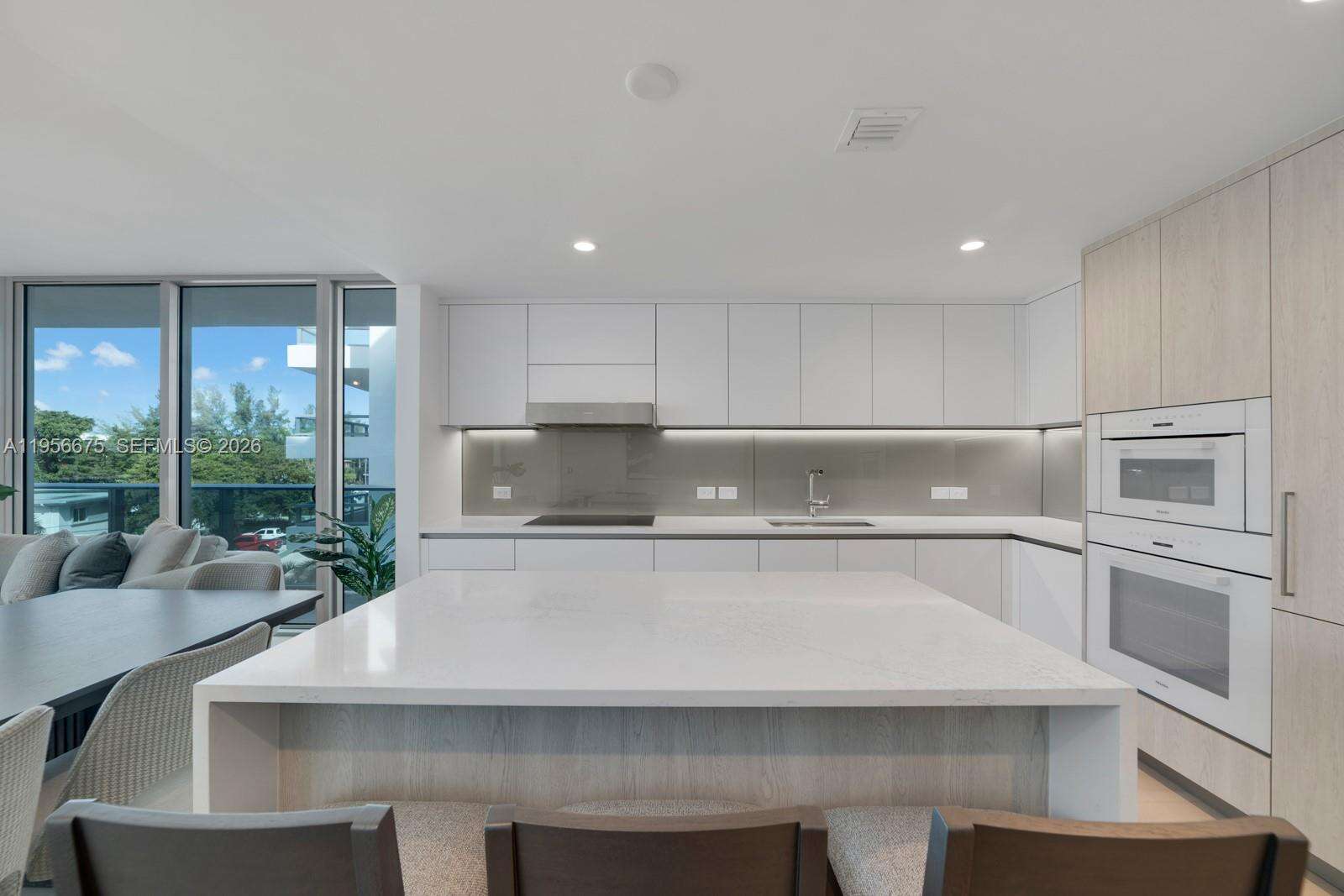 BAY HARBOR ISLAND - 9221 Bay Harbor Dr, Bay Harbor Islands, FL 33154 | Picture 4