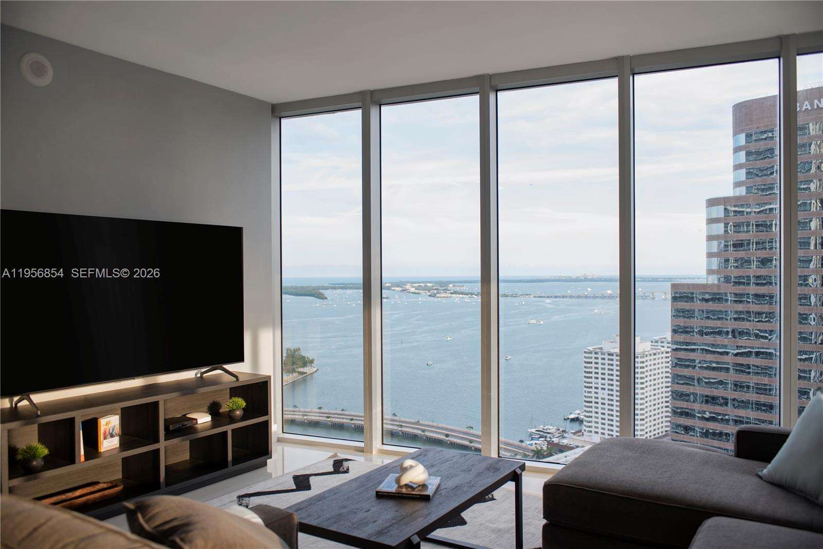 ICON BRICKELL CONDO NO 3 - 485 Brickell Ave, Miami, FL 33131 | Picture 1
