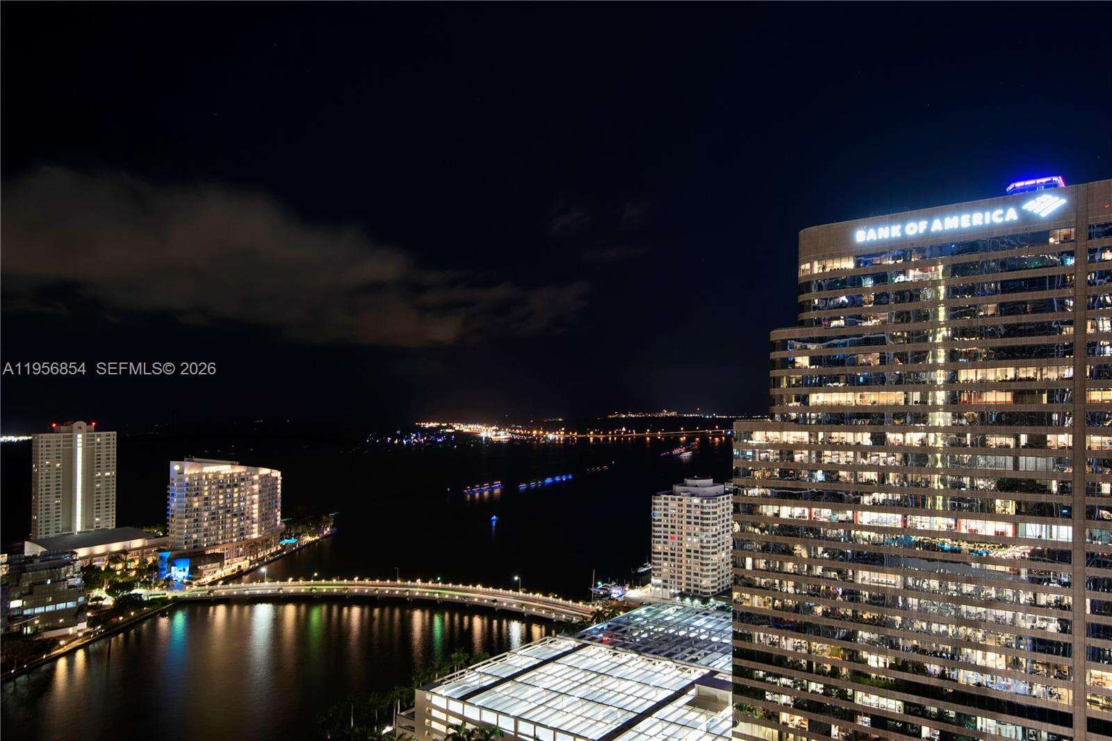 ICON BRICKELL CONDO NO 3 - 485 Brickell Ave, Miami, FL 33131 | Picture 14