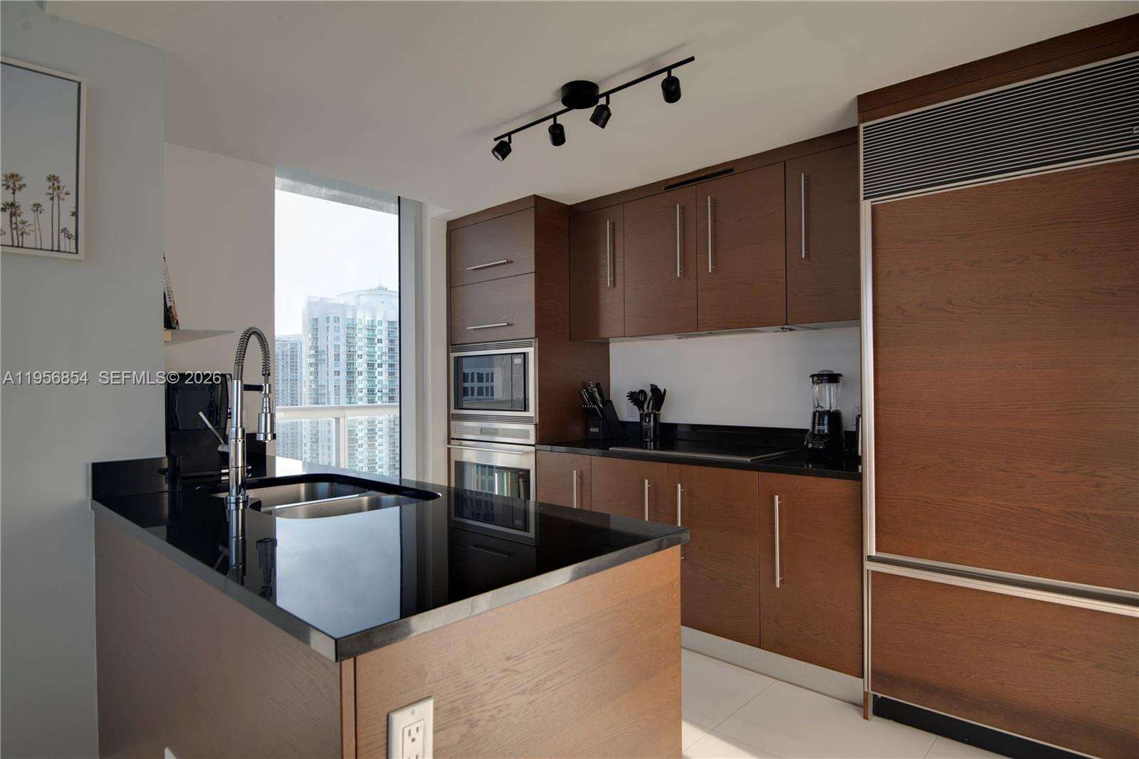 ICON BRICKELL CONDO NO 3 - 485 Brickell Ave, Miami, FL 33131 | Picture 16