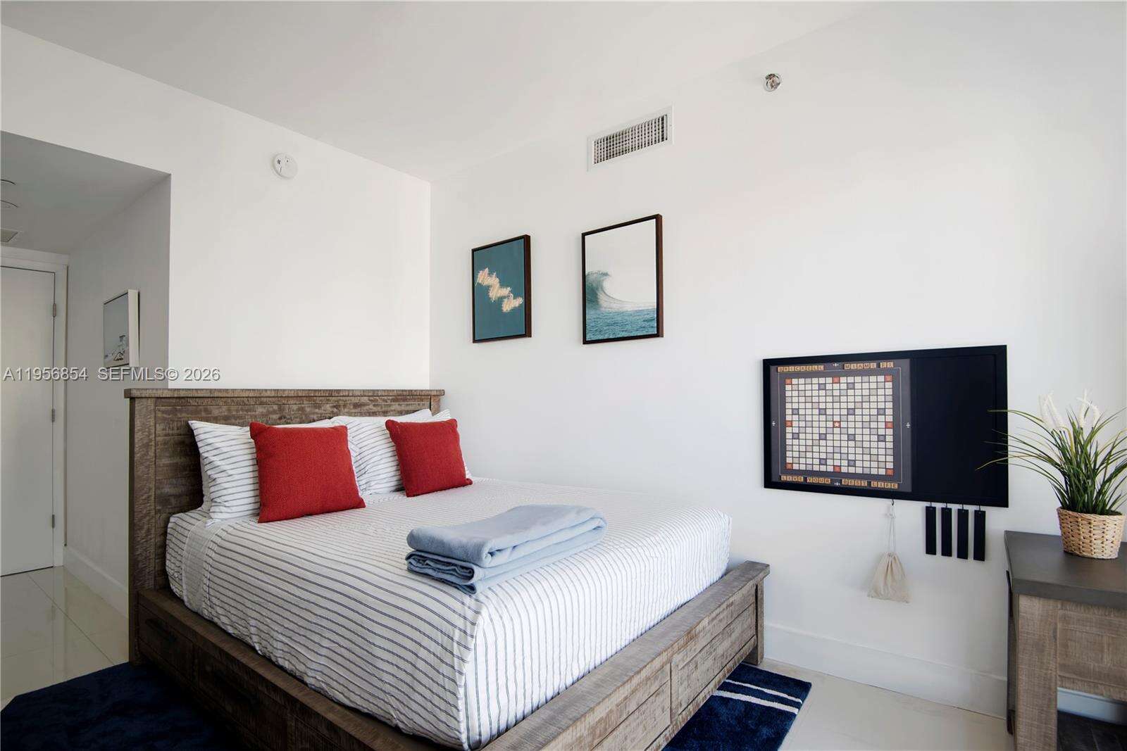 ICON BRICKELL CONDO NO 3 - 485 Brickell Ave, Miami, FL 33131 | Picture 25