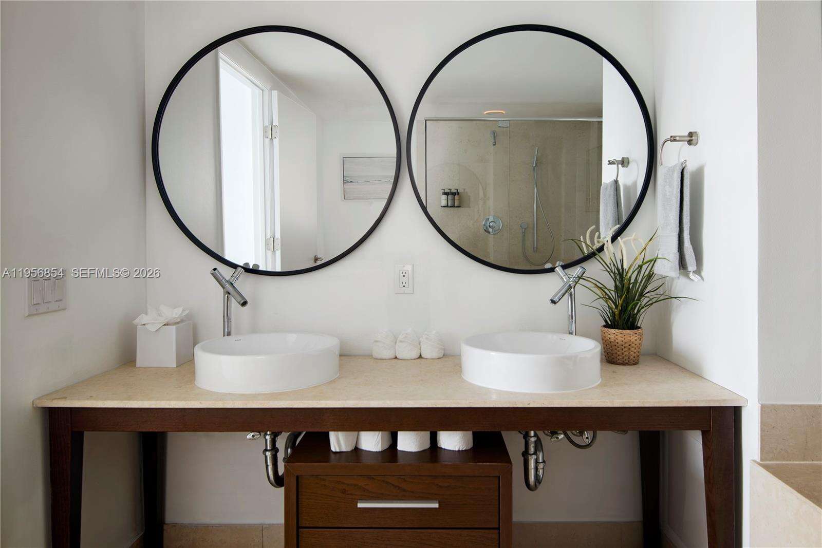 ICON BRICKELL CONDO NO 3 - 485 Brickell Ave, Miami, FL 33131 | Picture 28