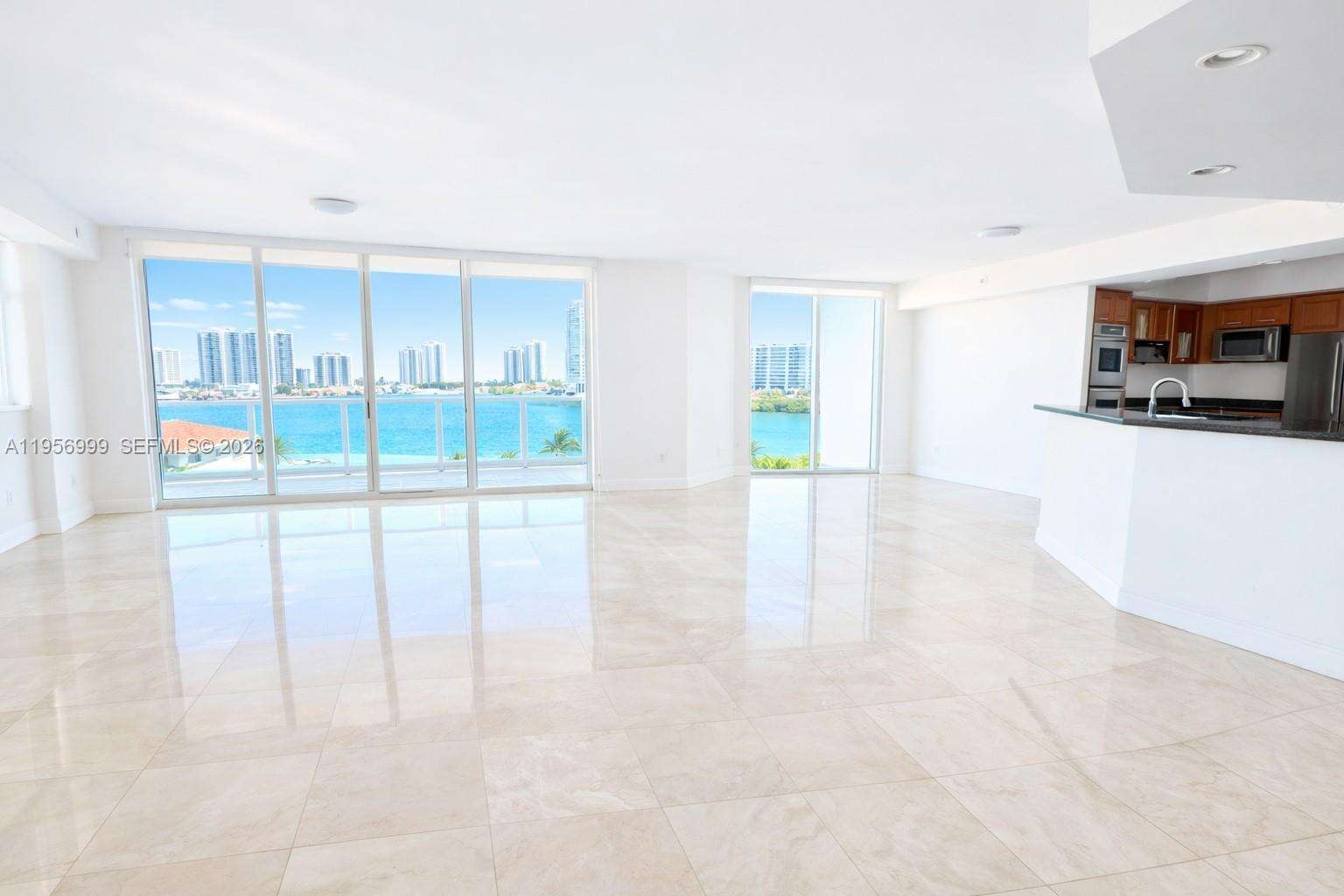 THE PENINSULA II - 3301 183 St, Aventura, FL 33160 | Picture 2