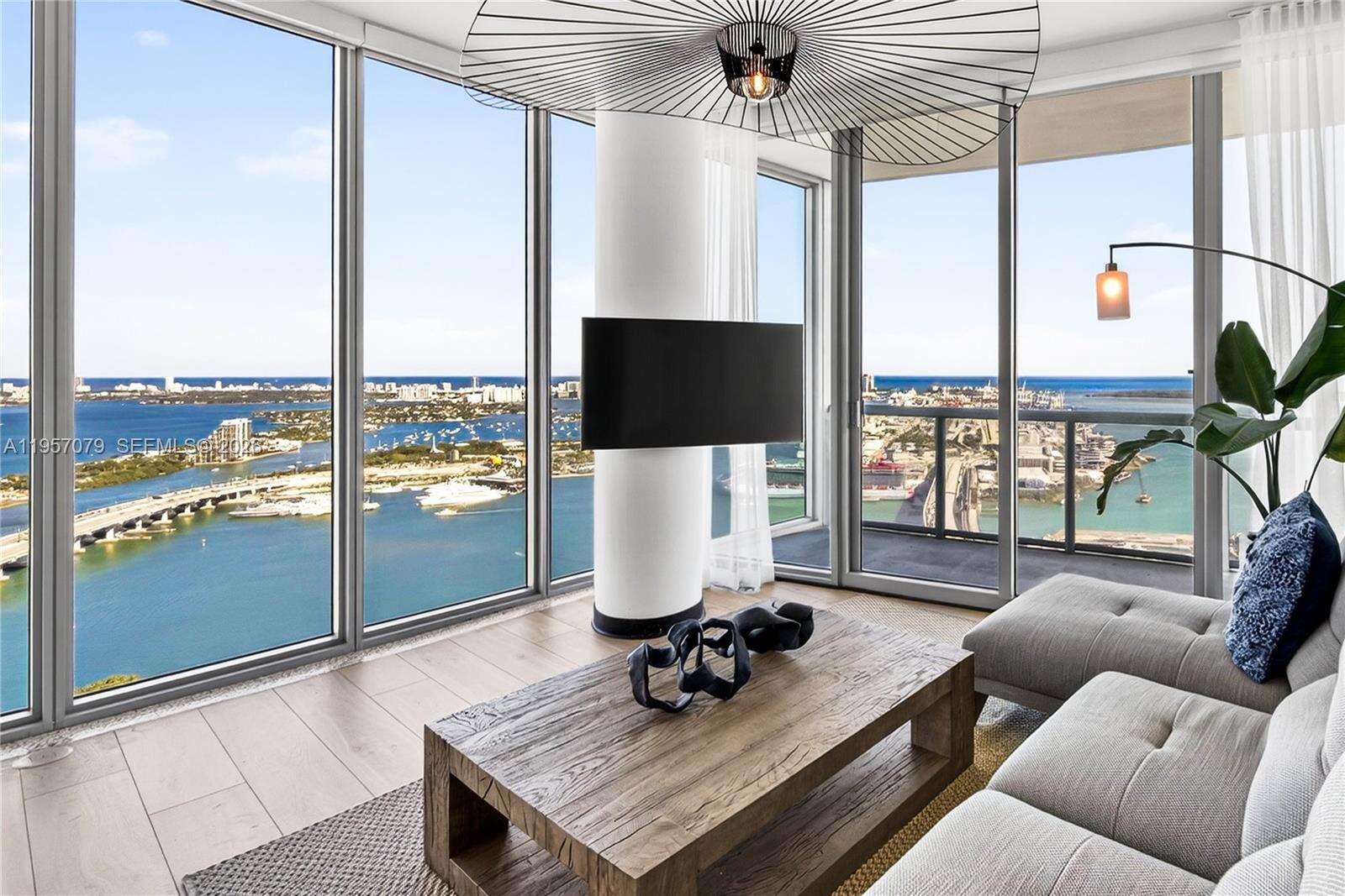 MARINABLUE - 888 Biscayne Blvd, Miami, FL 33132 | Picture 1