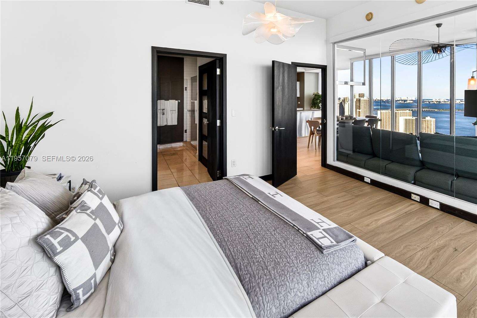 MARINABLUE - 888 Biscayne Blvd, Miami, FL 33132 | Picture 4