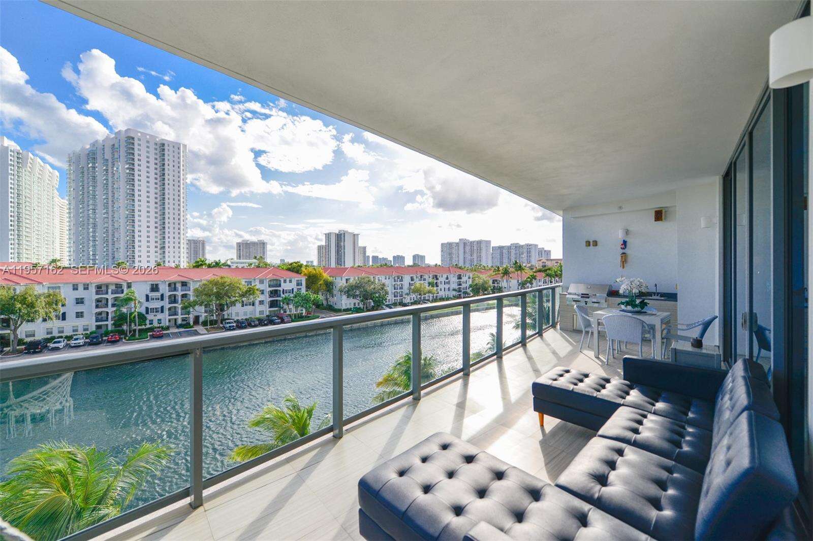 ECHO - 3250 188 St, Aventura, FL 33180 | Picture 2