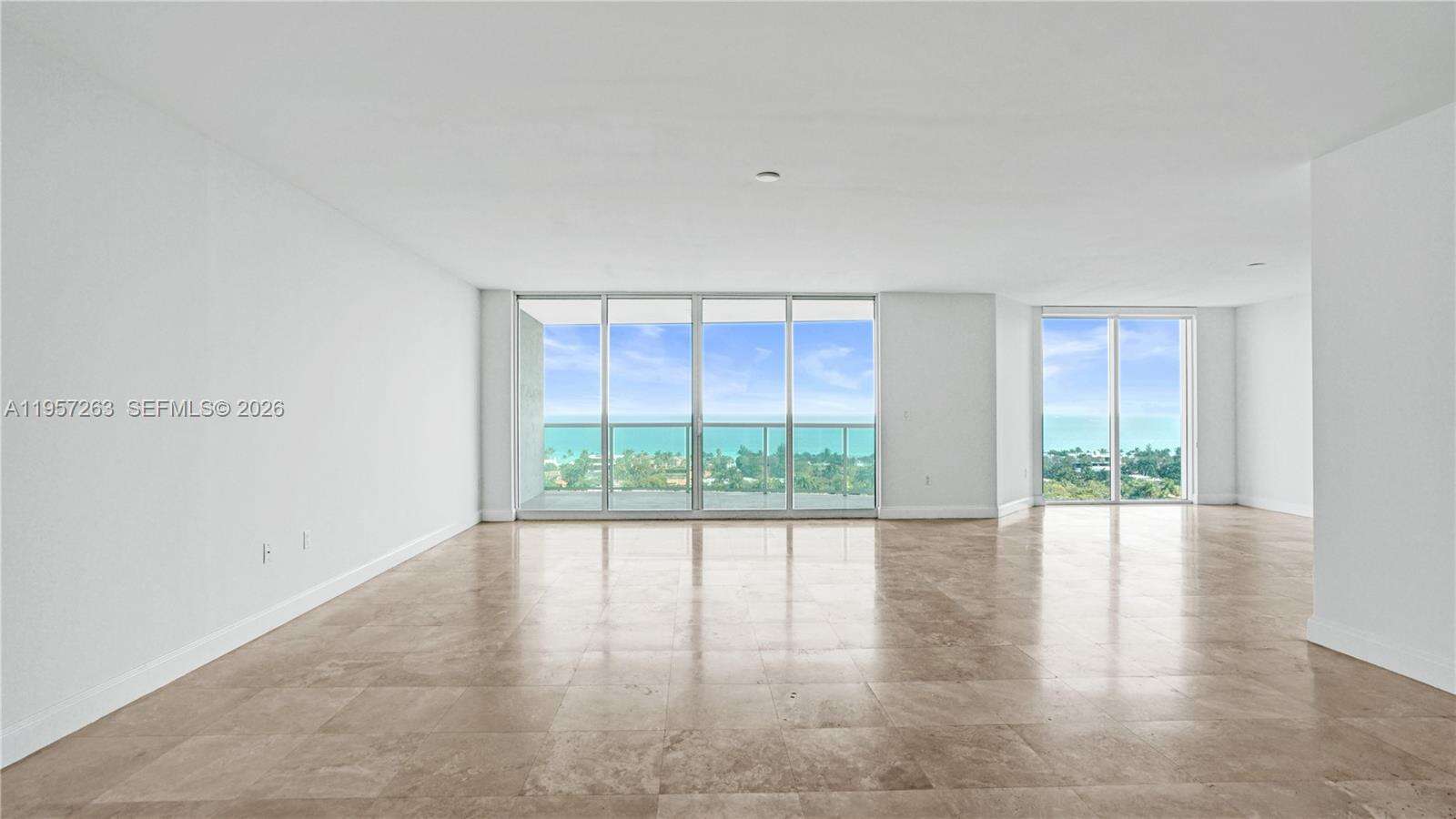 HAMPTONS SOUTH - 20201 Country Club Dr, Aventura, FL 33180 | Picture 15