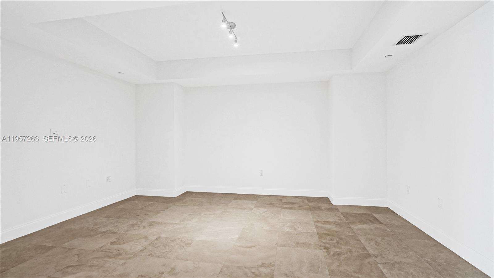 HAMPTONS SOUTH - 20201 Country Club Dr, Aventura, FL 33180 | Picture 26