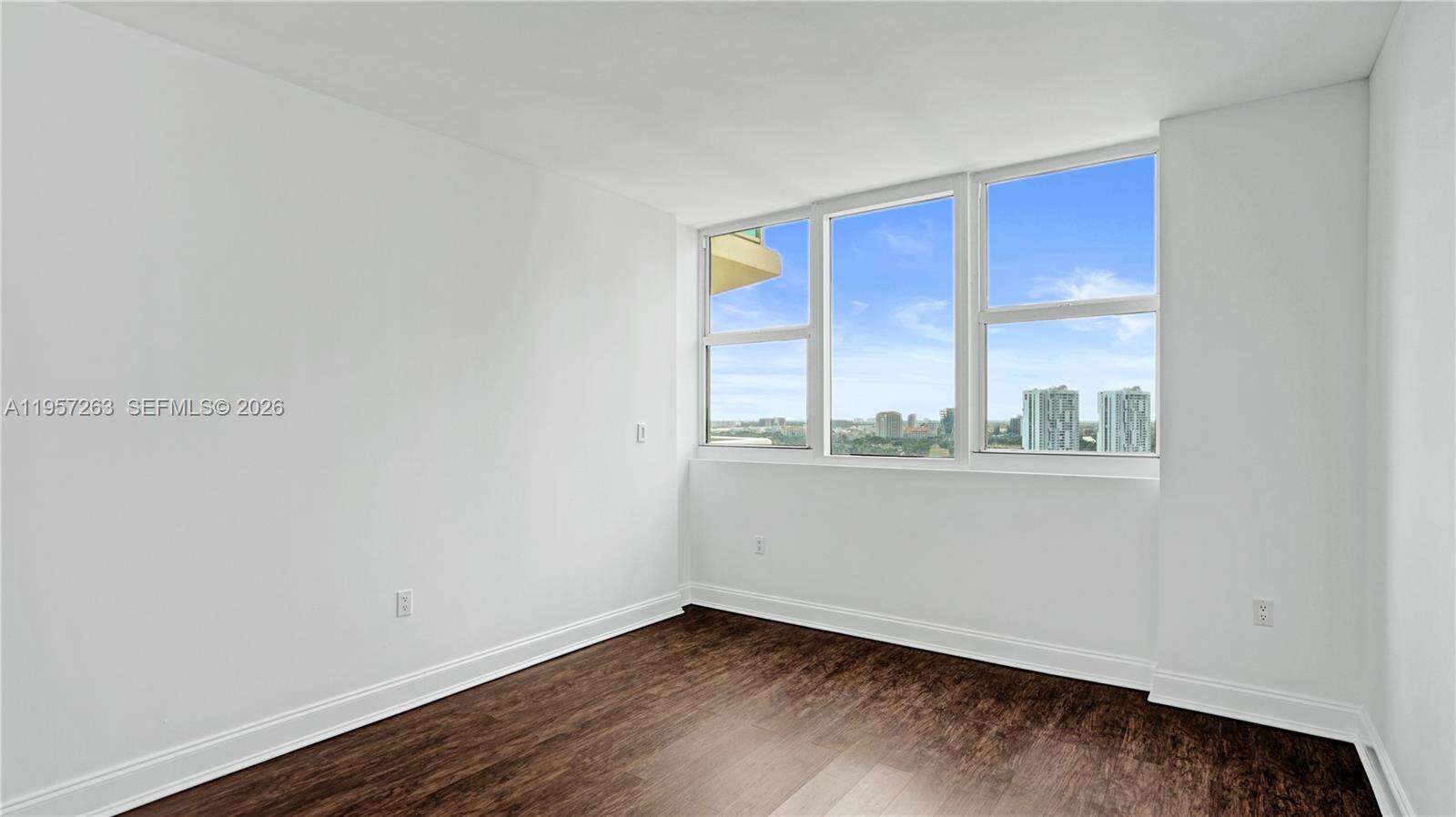 HAMPTONS SOUTH - 20201 Country Club Dr, Aventura, FL 33180 | Picture 38