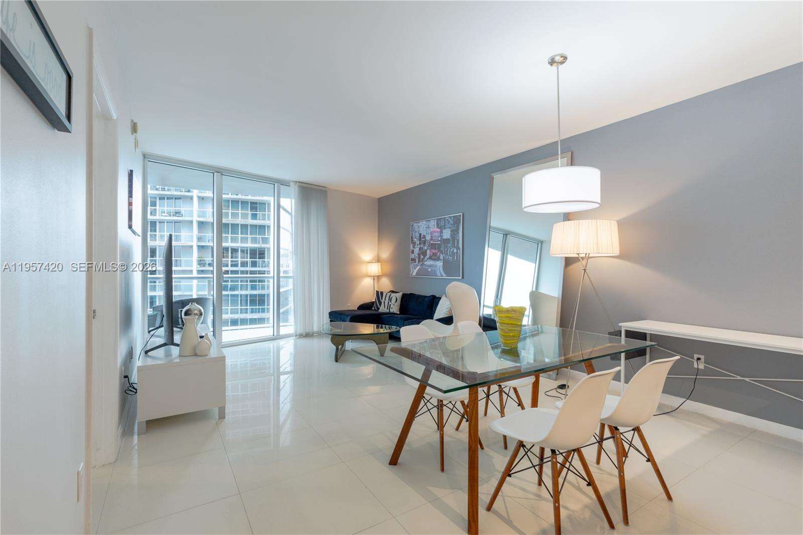 Icon Brickell 1 at 475 Brickell Ave, Miami, FL 33131 - For Sale photo 1