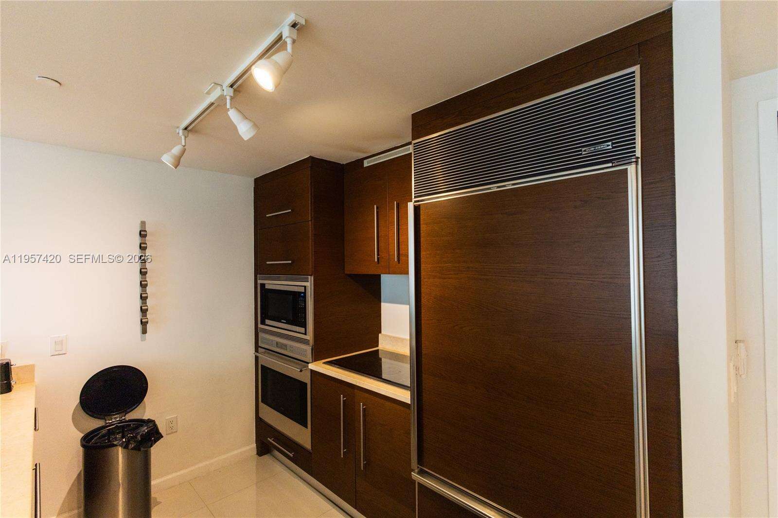 Icon Brickell 1 at 475 Brickell Ave, Miami, FL 33131 - For Sale photo 15