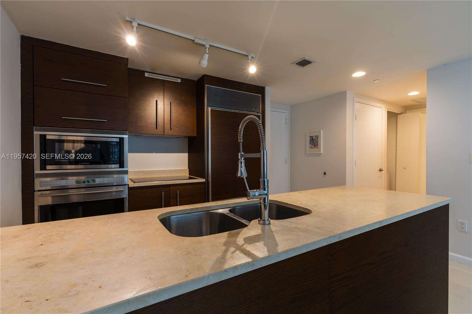 Icon Brickell 1 at 475 Brickell Ave, Miami, FL 33131 - For Sale photo 16