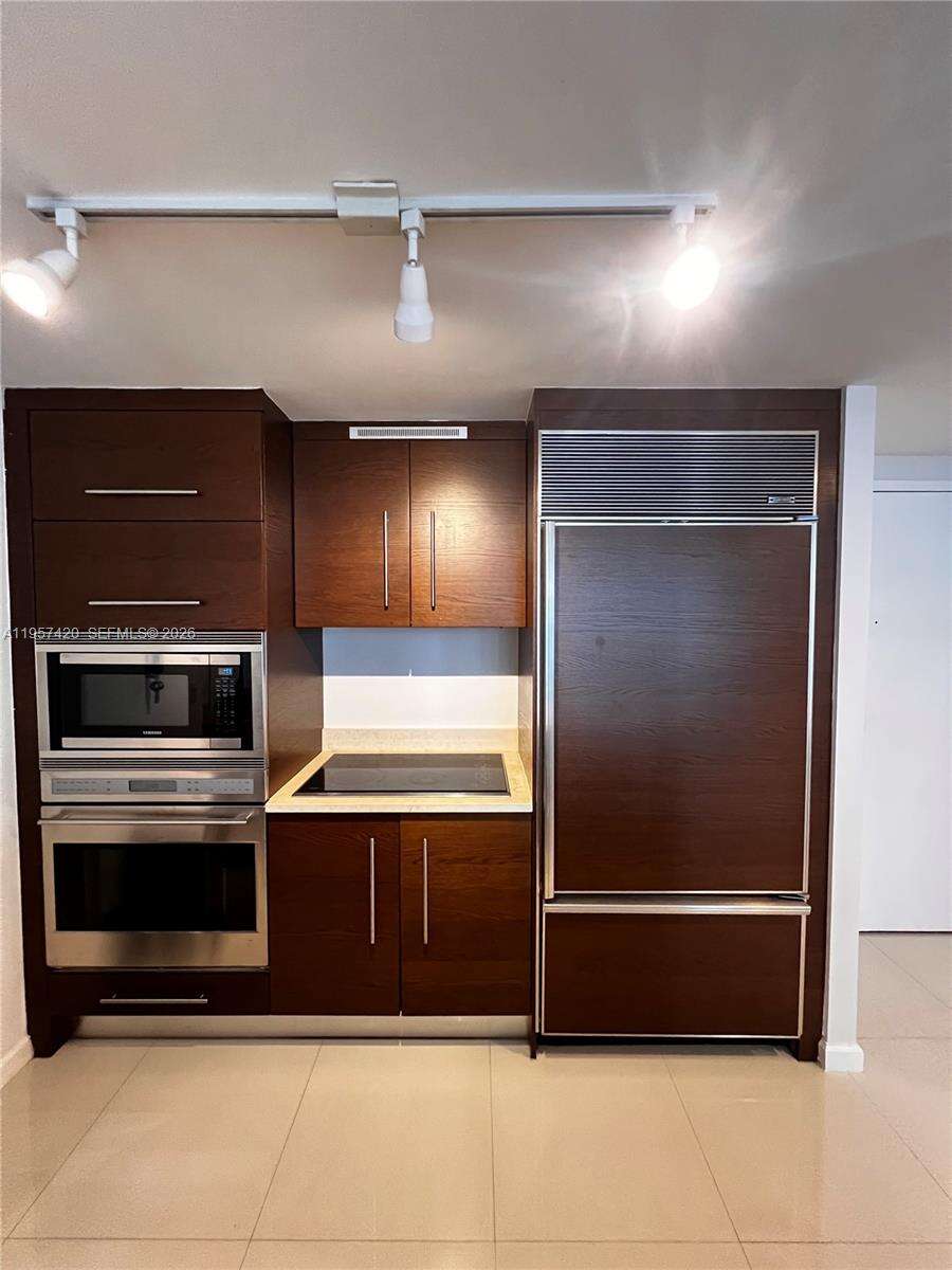 Icon Brickell 1 at 475 Brickell Ave, Miami, FL 33131 - For Sale photo 18