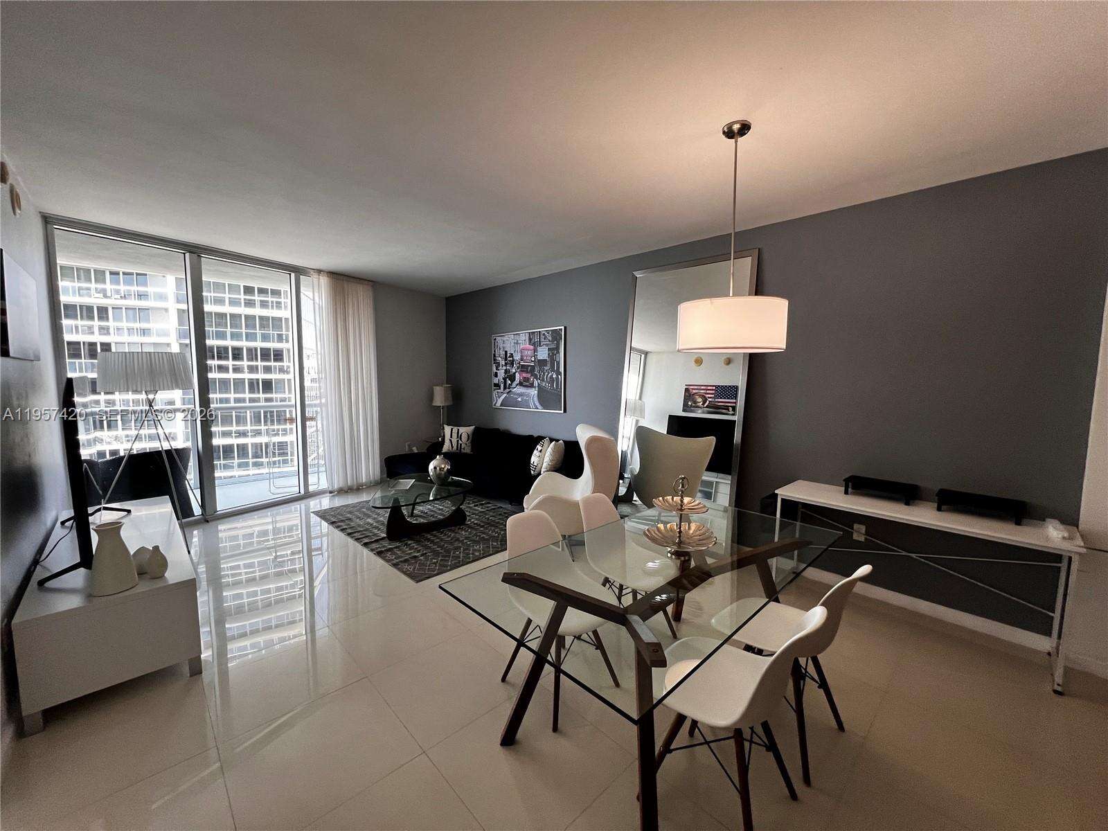 Icon Brickell 1 at 475 Brickell Ave, Miami, FL 33131 - For Sale photo 4
