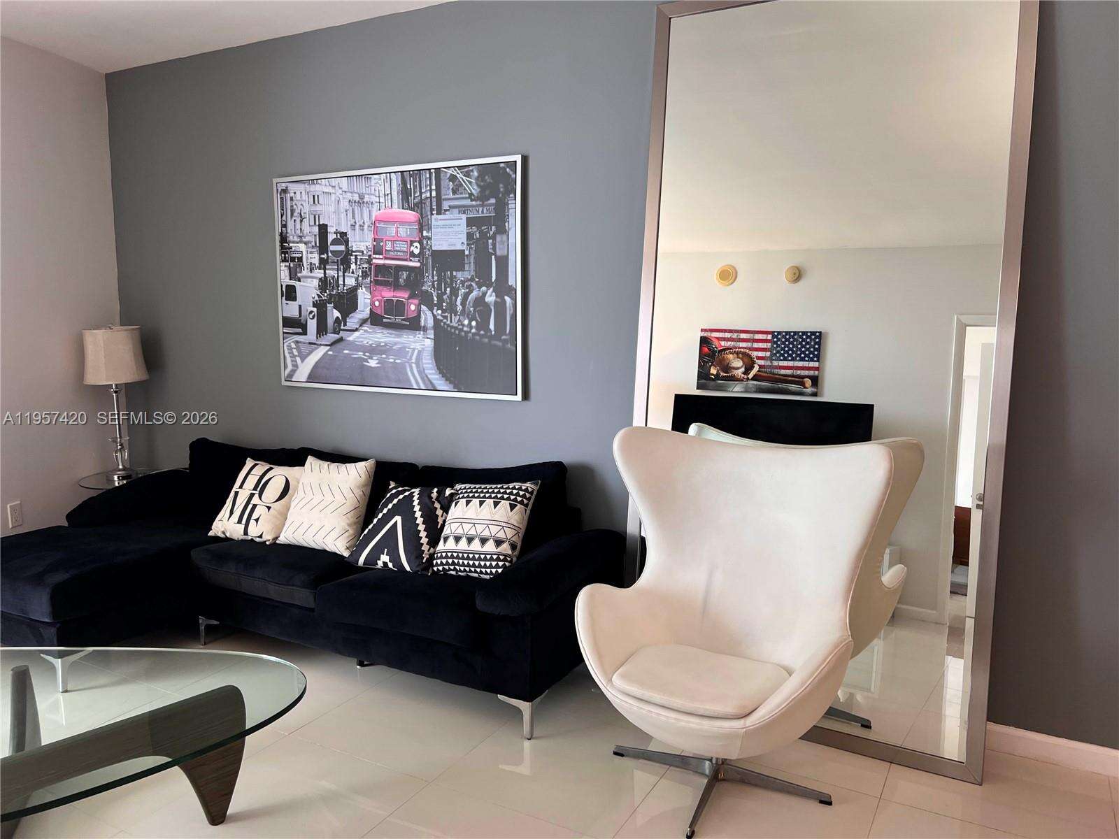 Icon Brickell 1 at 475 Brickell Ave, Miami, FL 33131 - For Sale photo 5
