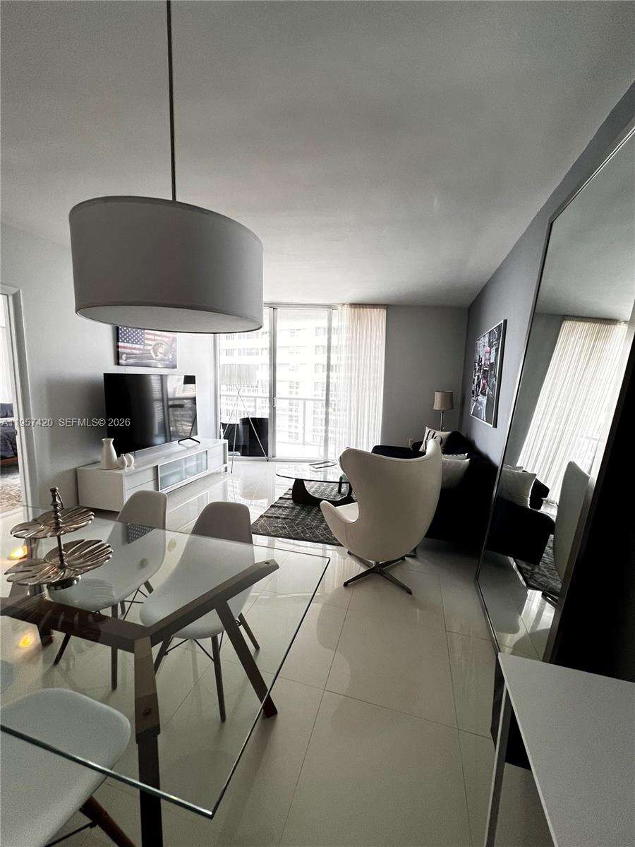 Icon Brickell 1 at 475 Brickell Ave, Miami, FL 33131 - For Sale photo 6