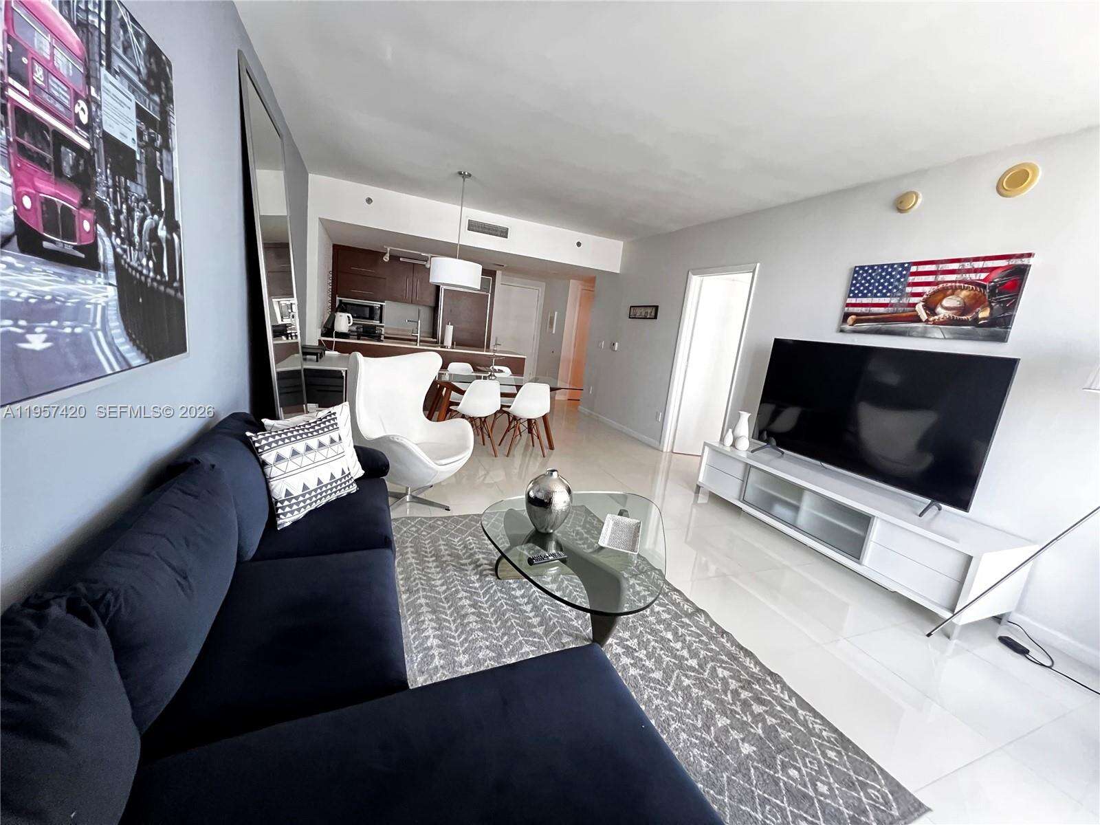 Icon Brickell 1 at 475 Brickell Ave, Miami, FL 33131 - For Sale photo 9